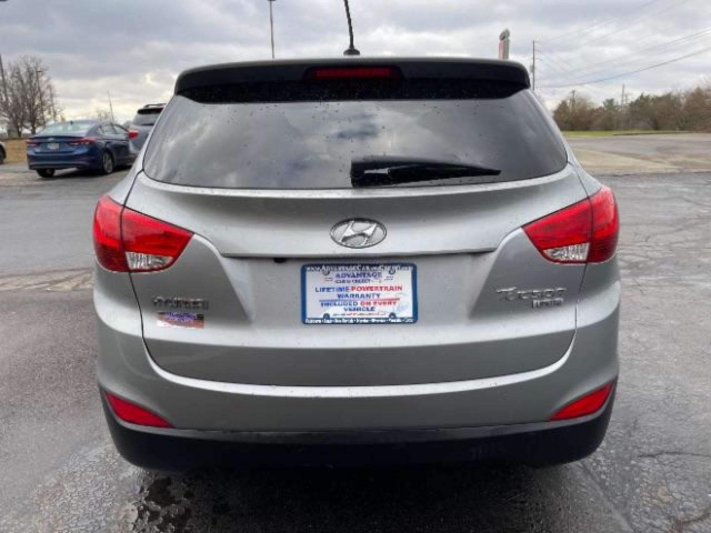 2013 Diamond Silver Metallic Hyundai Tucson Limited 2WD (KM8JU3ACXDU) with an 2.4L L4 DOHC 16V engine, 6-Speed Automatic transmission, located at 401 Woodman Dr, Riverside, OH, 45431, (937) 908-9800, 39.760899, -84.123421 - Photo#3