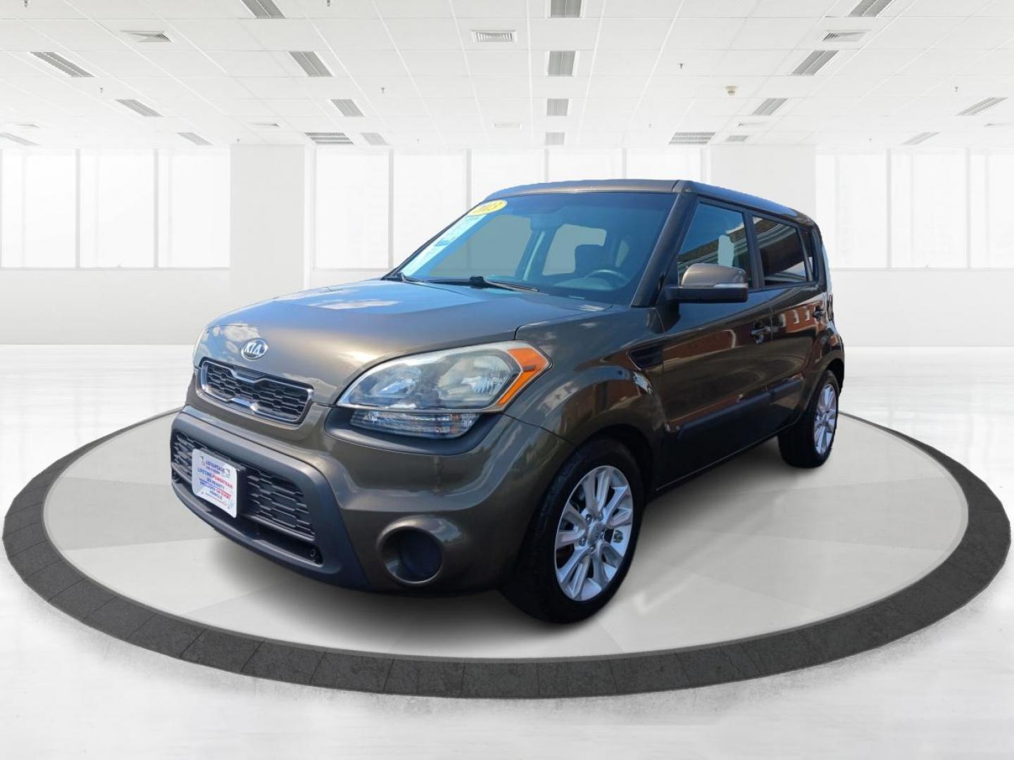 2013 Dune Kia Soul + (KNDJT2A62D7) with an 2.0L L4 DOHC 16V engine, located at 4508 South Dixie Dr, Moraine, OH, 45439, (937) 908-9800, 39.689976, -84.218452 - Photo#7