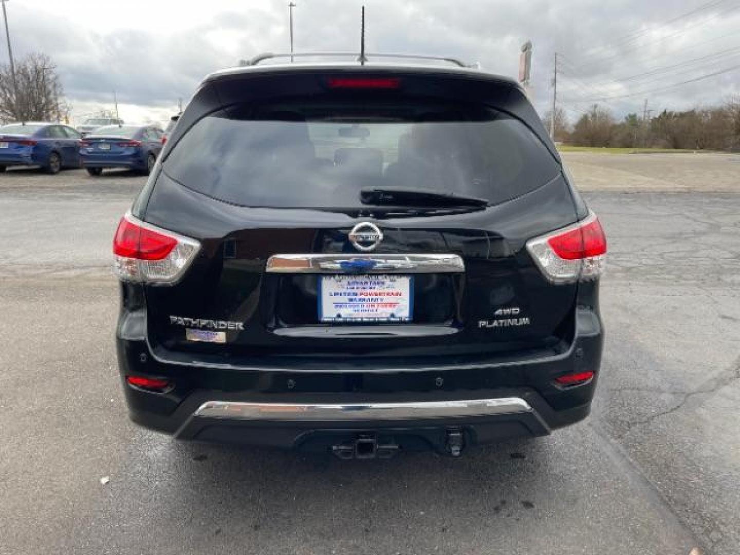 2013 Super Black Nissan Pathfinder Platinum 4WD (5N1AR2MM9DC) with an 3.5L V6 DOHC 24V engine, Continuously Variable Transmission transmission, located at 401 Woodman Dr, Riverside, OH, 45431, (937) 908-9800, 39.760899, -84.123421 - Photo#4