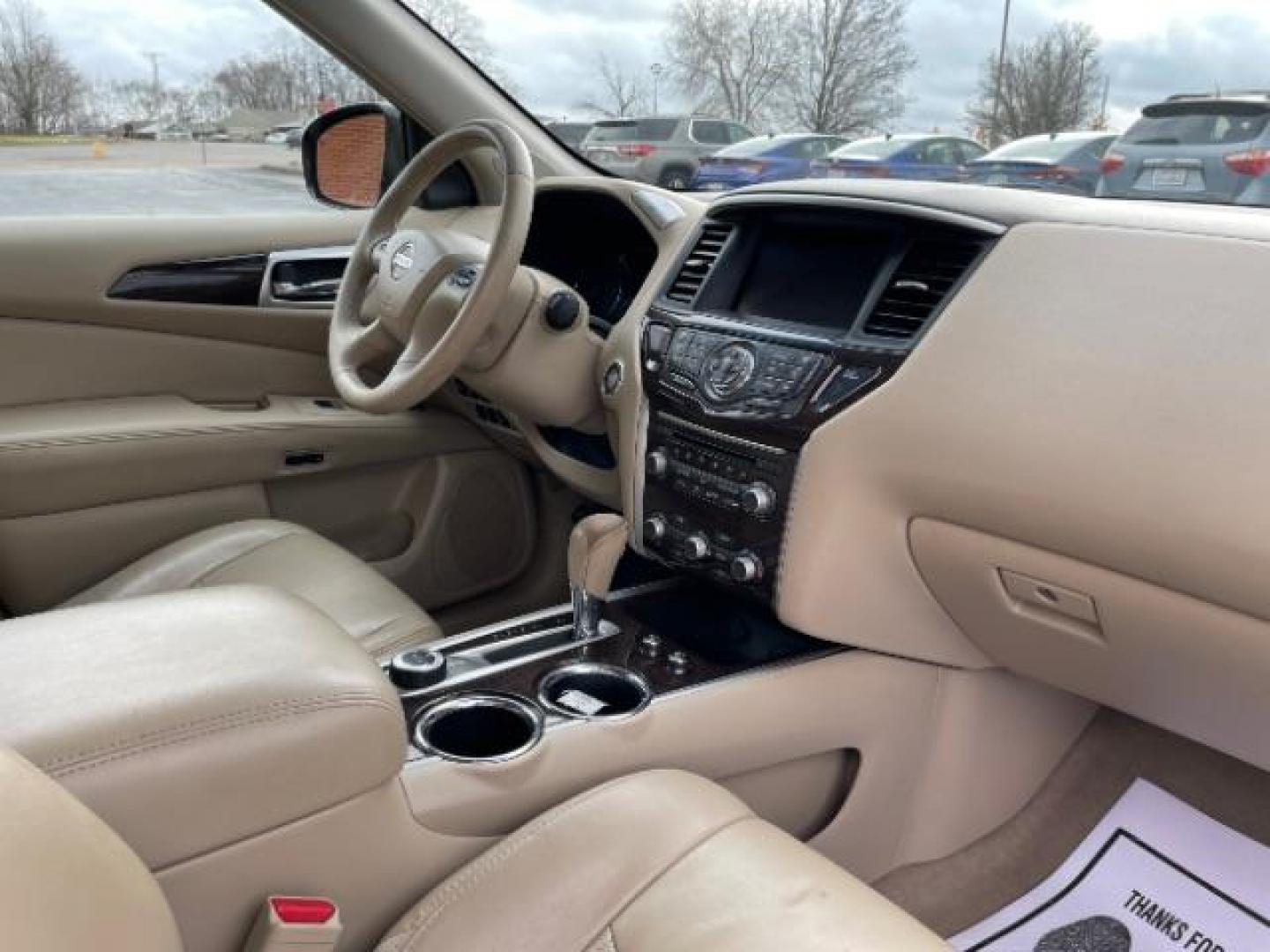 2013 Super Black Nissan Pathfinder Platinum 4WD (5N1AR2MM9DC) with an 3.5L V6 DOHC 24V engine, Continuously Variable Transmission transmission, located at 401 Woodman Dr, Riverside, OH, 45431, (937) 908-9800, 39.760899, -84.123421 - Photo#8