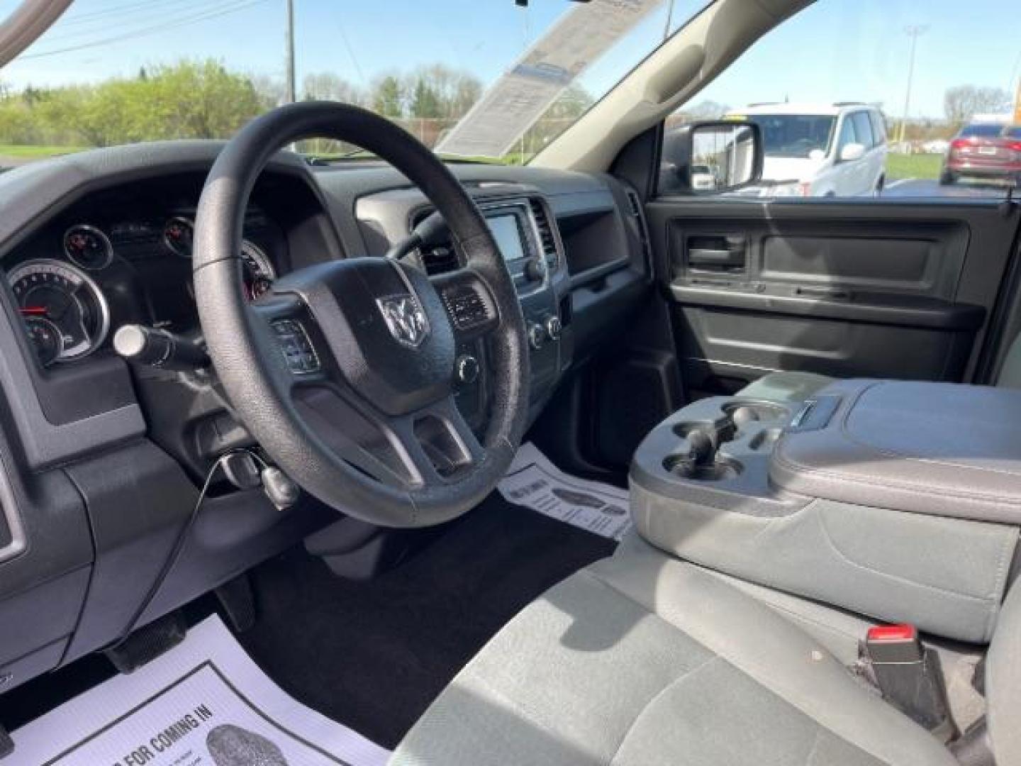 2013 Mineral Gray Metallic RAM 1500 Tradesman Quad Cab 4WD (1C6RR7FT8DS) with an 5.7L V8 OHV 16V engine, 6-Speed Automatic transmission, located at 1230 East Main St, Xenia, OH, 45385, (937) 908-9800, 39.688026, -83.910172 - Photo#6