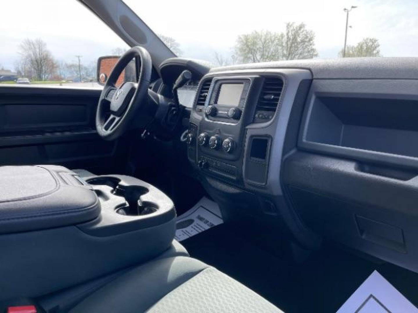 2013 Mineral Gray Metallic RAM 1500 Tradesman Quad Cab 4WD (1C6RR7FT8DS) with an 5.7L V8 OHV 16V engine, 6-Speed Automatic transmission, located at 1230 East Main St, Xenia, OH, 45385, (937) 908-9800, 39.688026, -83.910172 - Photo#8