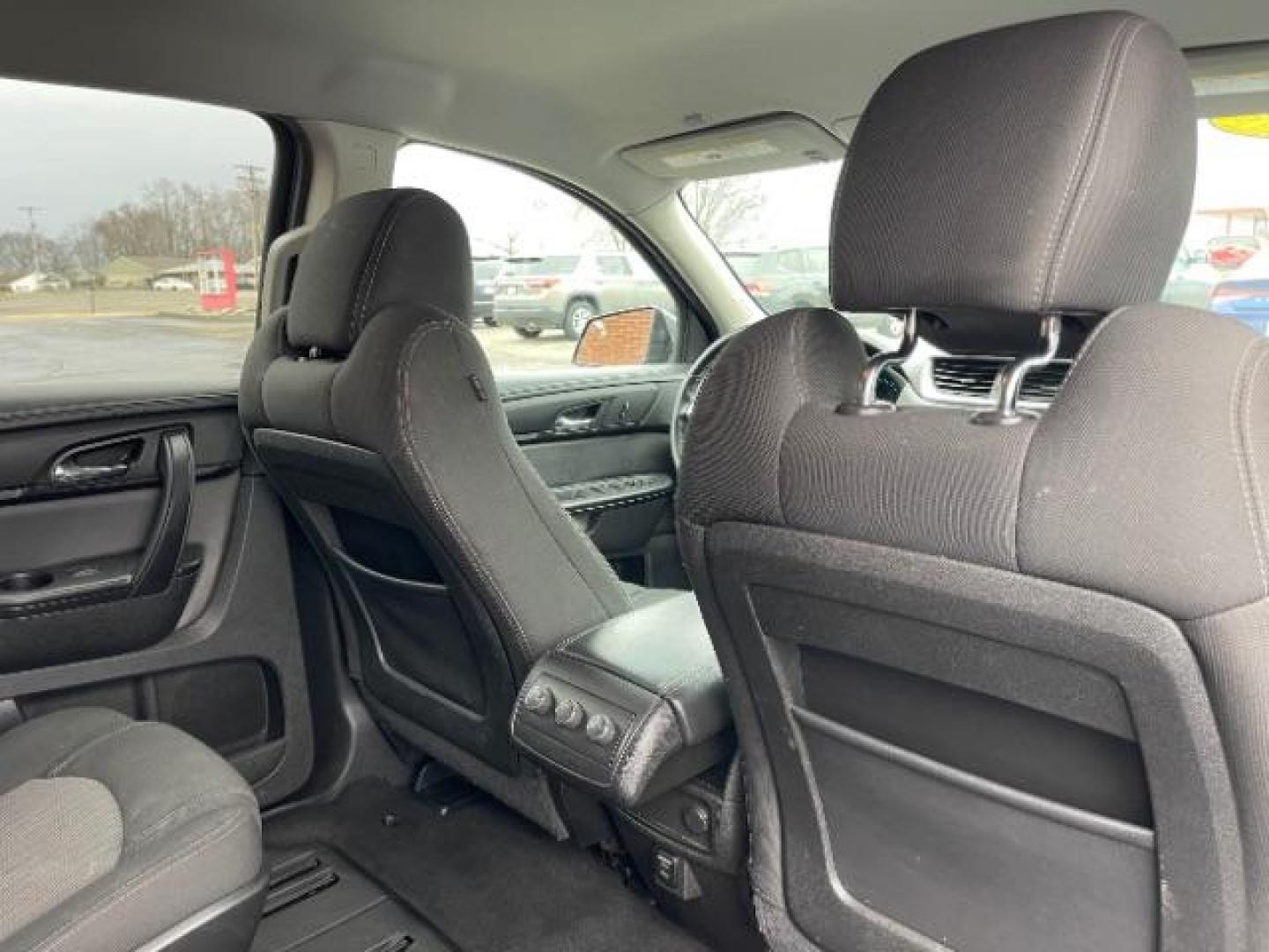 2014 Cyber Gray Metallic Chevrolet Traverse 1LT FWD (1GNKRGKD9EJ) with an 3.6L V6 DOHC 24V engine, 6-Speed Automatic transmission, located at 1184 Kauffman Ave, Fairborn, OH, 45324, (937) 908-9800, 39.807072, -84.030914 - Photo#9