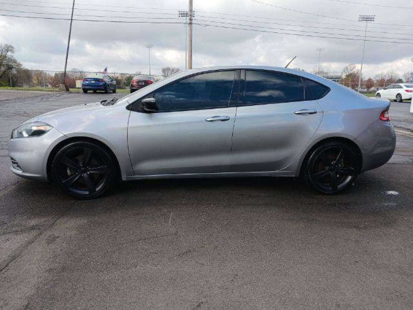 2014 Billet Silver Metallic CC Dodge Dart SXT (1C3CDFBB2ED) with an 2.4L L4 DOHC 16V engine, located at 1230 East Main St, Xenia, OH, 45385, (937) 908-9800, 39.688026, -83.910172 - Photo#3