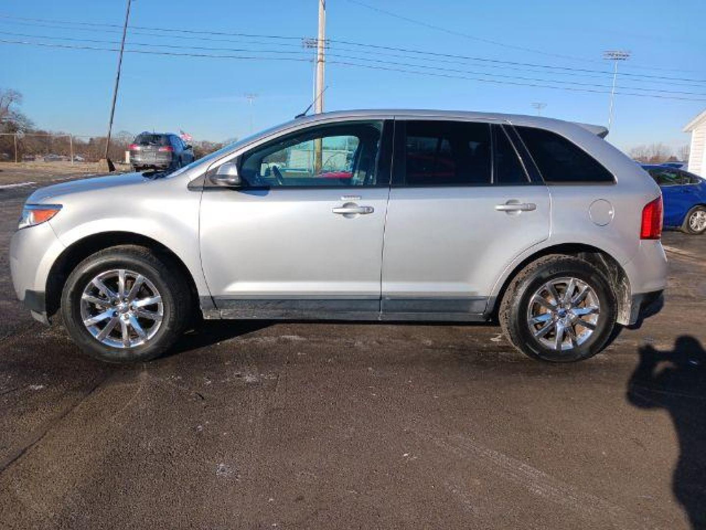 2014 Ingot Silver Metallic Ford Edge SEL AWD (2FMDK4JC8EB) with an 3.5L V6 DOHC 24V engine, 6-Speed Automatic transmission, located at 1184 Kauffman Ave, Fairborn, OH, 45324, (937) 908-9800, 39.807072, -84.030914 - Photo#3