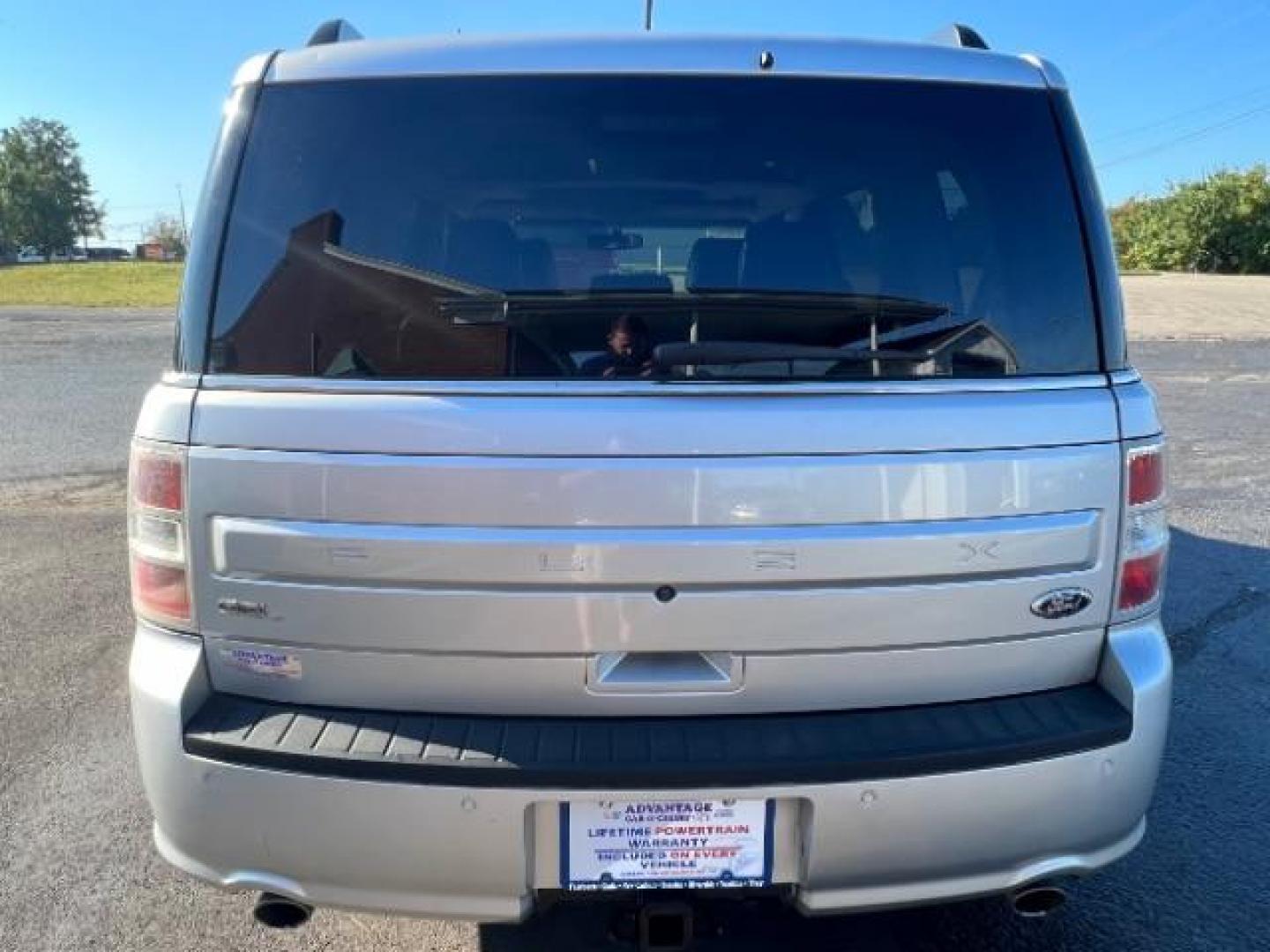 2014 Ingot Silver Metallic Ford Flex SEL FWD (2FMGK5C88EB) with an 3.5L V6 DOHC 24V engine, 6-Speed Automatic Overdrive transmission, located at 880 E. National Road, Vandalia, OH, 45377, (937) 908-9800, 39.891918, -84.183594 - Photo#4