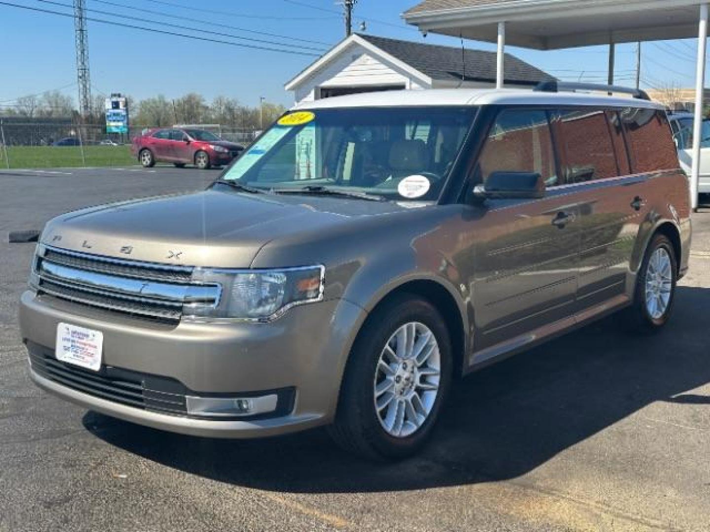 2014 Mineral Gray Metallic Ford Flex SEL FWD (2FMGK5C84EB) with an 3.5L V6 DOHC 24V engine, 6-Speed Automatic Overdrive transmission, located at 1951 S Dayton Lakeview Rd., New Carlisle, OH, 45344, (937) 908-9800, 39.890999, -84.050255 - Photo#2