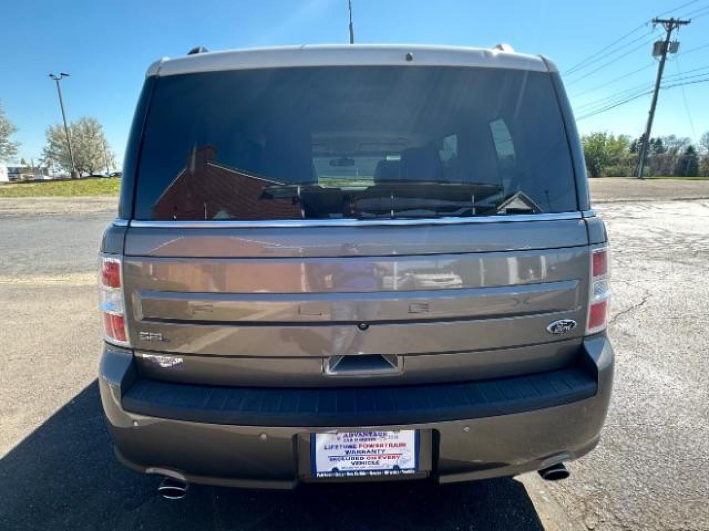 2014 Mineral Gray Metallic Ford Flex SEL FWD (2FMGK5C84EB) with an 3.5L V6 DOHC 24V engine, 6-Speed Automatic Overdrive transmission, located at 1951 S Dayton Lakeview Rd., New Carlisle, OH, 45344, (937) 908-9800, 39.890999, -84.050255 - Photo#4