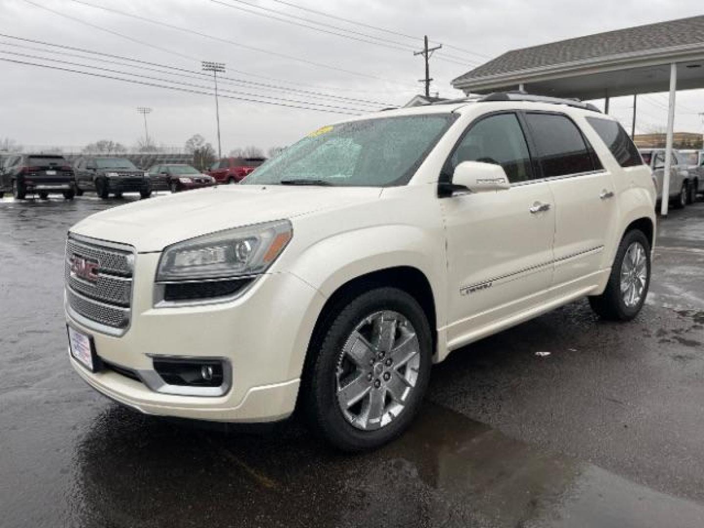 2014 White Diamond Tricoat GMC Acadia Denali AWD (1GKKVTKD0EJ) with an 3.6L V6 DOHC 24V engine, 6-Speed Automatic transmission, located at 1099 N County Rd 25A, Troy, OH, 45373, (937) 908-9800, 40.057079, -84.212883 - Photo#1