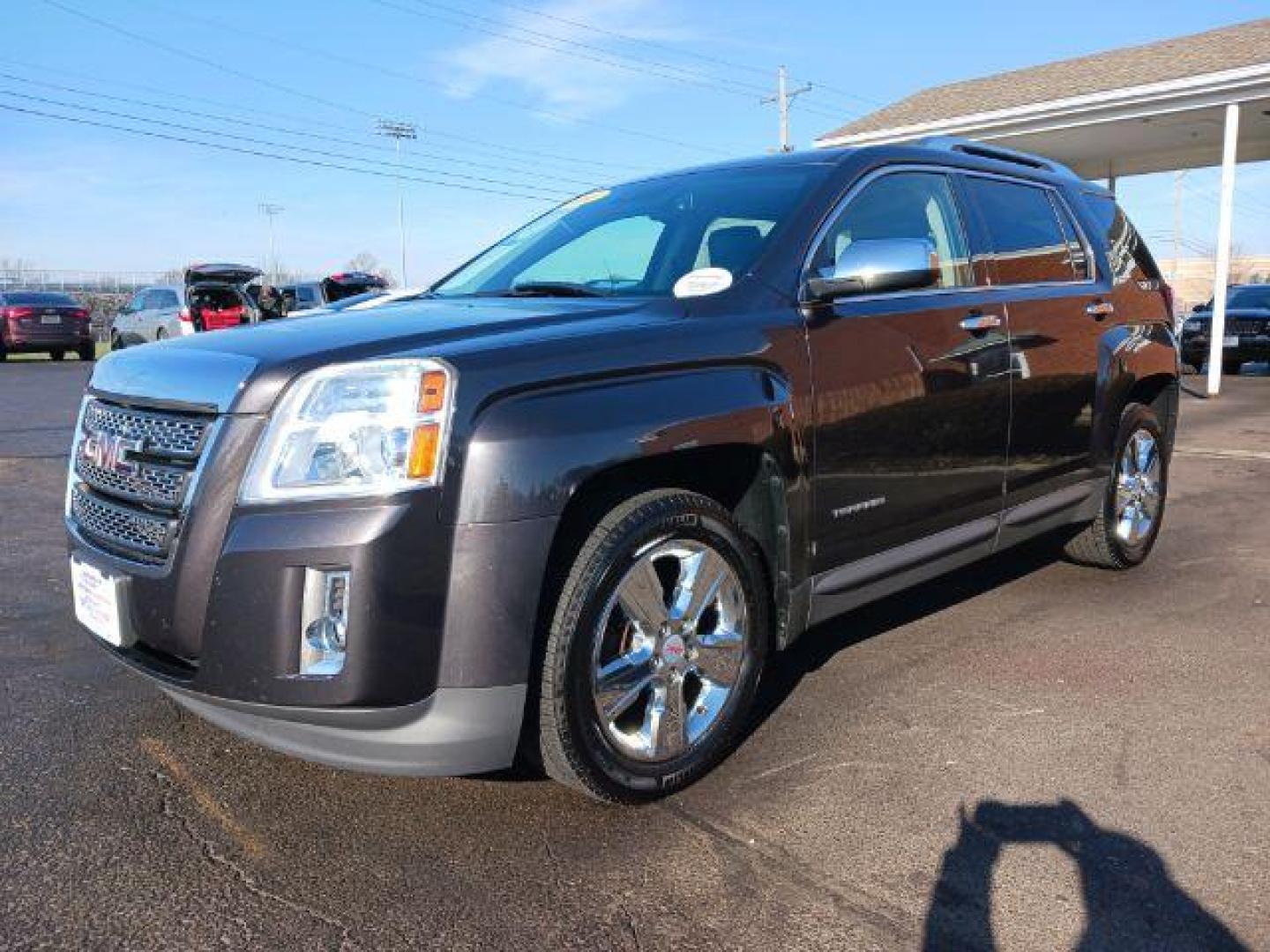 2014 Ashen Gray Metallic GMC Terrain SLT2 FWD (2GKALTEK6E6) with an 2.4L L4 DOHC 16V FFV engine, 6-Speed Automatic transmission, located at 1099 N County Rd 25A, Troy, OH, 45373, (937) 908-9800, 40.057079, -84.212883 - Photo#2