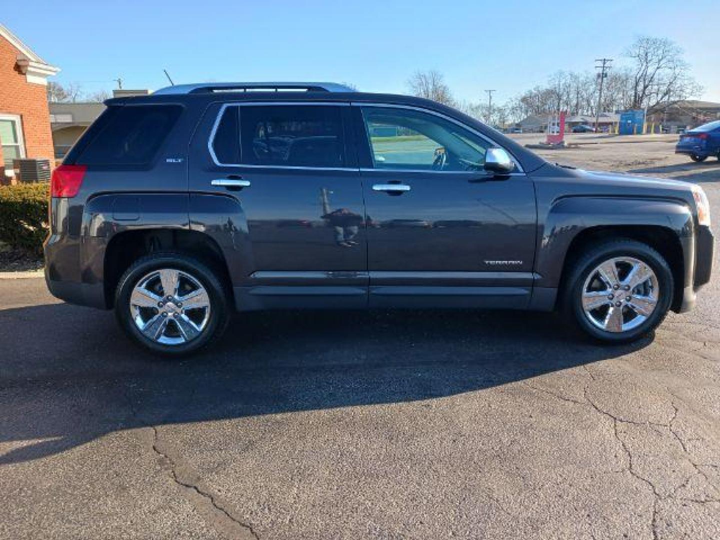 2014 Ashen Gray Metallic GMC Terrain SLT2 FWD (2GKALTEK6E6) with an 2.4L L4 DOHC 16V FFV engine, 6-Speed Automatic transmission, located at 1099 N County Rd 25A, Troy, OH, 45373, (937) 908-9800, 40.057079, -84.212883 - Photo#4