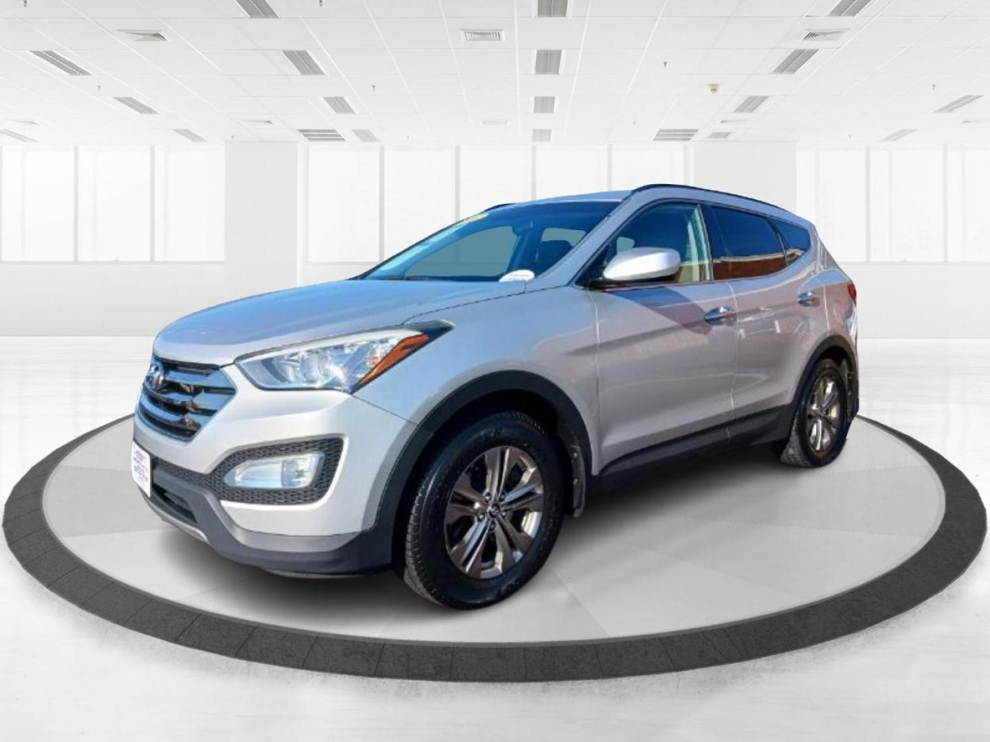 2014 Moonstone Silver Hyundai Santa Fe Sport 2.4 FWD (5XYZU3LB3EG) with an 2.4L L4 DOHC 16V engine, 6-Speed Automatic transmission, located at 1230 East Main St, Xenia, OH, 45385, (937) 908-9800, 39.688026, -83.910172 - Photo#5