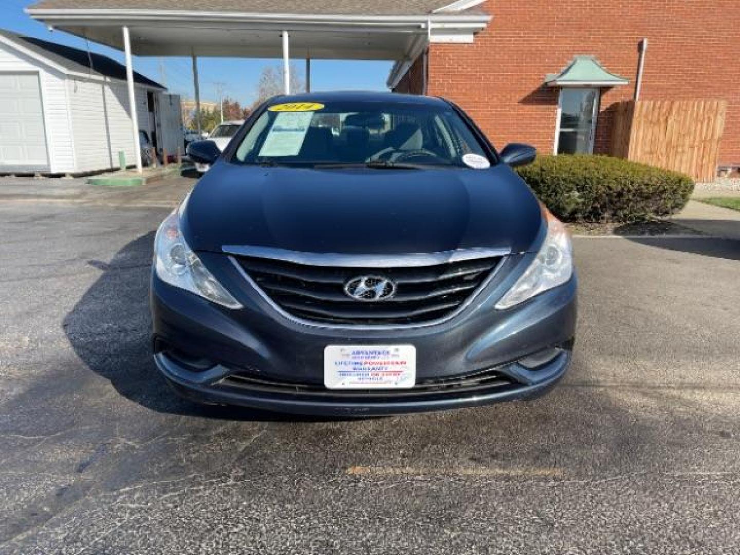 2014 Pacific Blue Pearl Hyundai Sonata GLS (5NPEB4AC9EH) with an 2.4L L4 DOHC 16V engine, 6-Speed Automatic transmission, located at 1230 East Main St, Xenia, OH, 45385, (937) 908-9800, 39.688026, -83.910172 - Photo#5