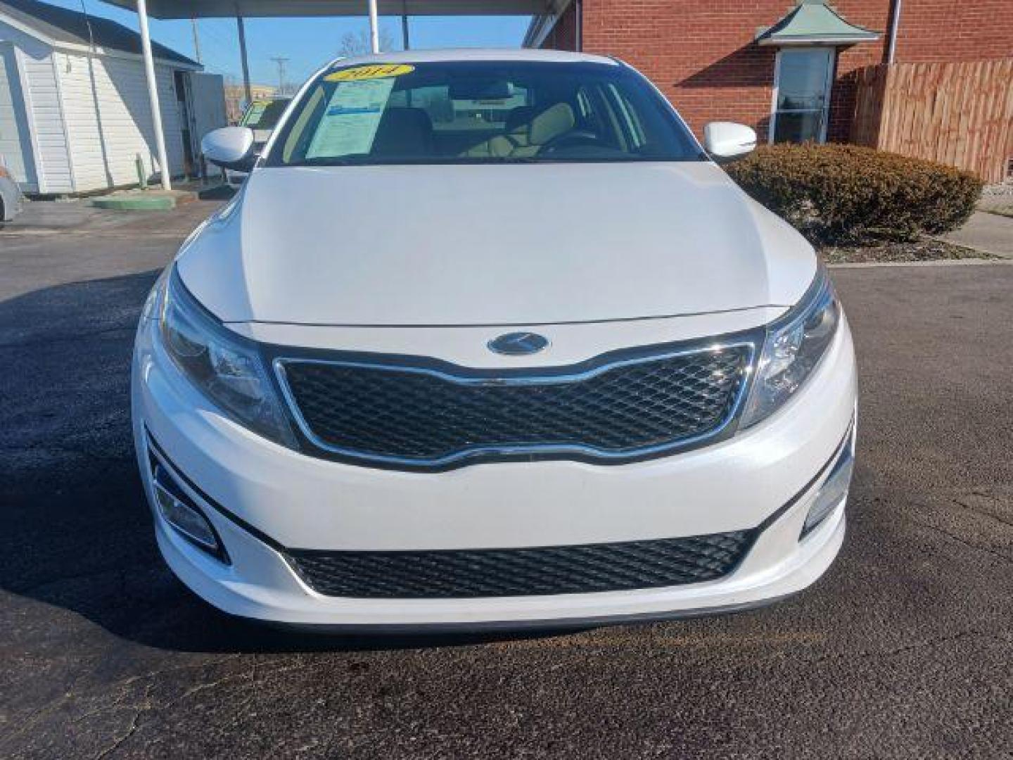 2014 Snow White Pearl Kia Optima LX (5XXGM4A71EG) with an 2.4L L4 DOHC 16V engine, 6-Speed Automatic transmission, located at 1099 N County Rd 25A, Troy, OH, 45373, (937) 908-9800, 40.057079, -84.212883 - Photo#1