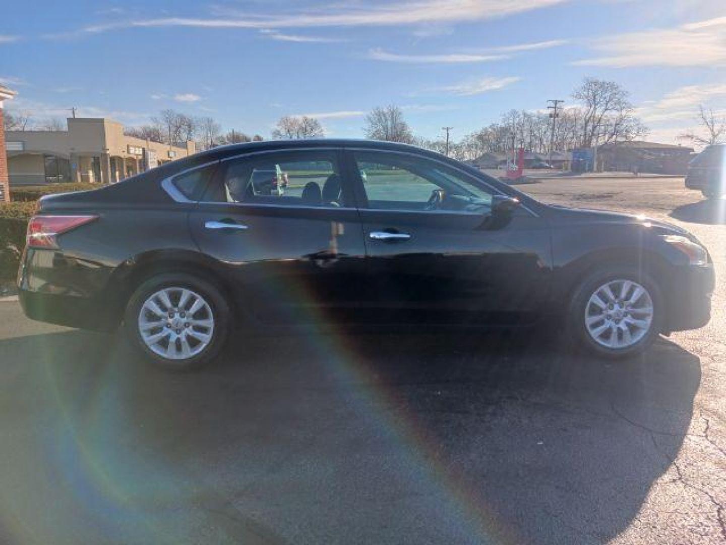 2014 Super Black Nissan Altima 2.5 S (1N4AL3AP8EC) with an 2.5L L4 DOHC 16V engine, Continuously Variable Transmission transmission, located at 4508 South Dixie Dr, Moraine, OH, 45439, (937) 908-9800, 39.689976, -84.218452 - Photo#4