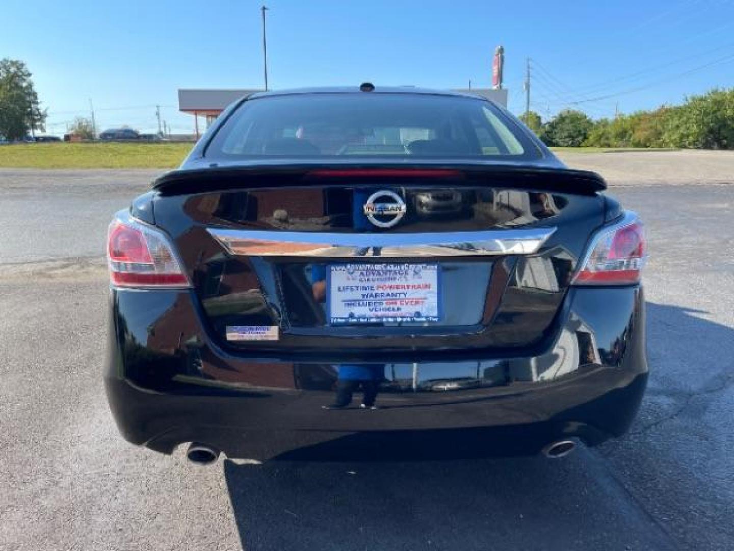 2014 Super Black Nissan Altima 2.5 S (1N4AL3AP9EC) with an 2.5L L4 DOHC 16V engine, Continuously Variable Transmission transmission, located at 880 E. National Road, Vandalia, OH, 45377, (937) 908-9800, 39.891918, -84.183594 - Photo#4