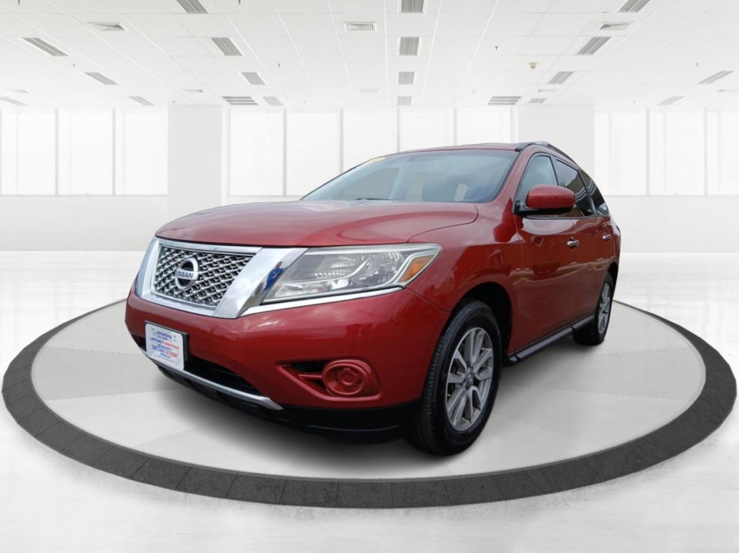 2014 Nissan Pathfinder SV 4WD (5N1AR2MMXEC) with an 3.5L V6 DOHC 24V engine, Continuously Variable Transmission transmission, located at 1099 N County Rd 25A, Troy, OH, 45373, (937) 908-9800, 40.057079, -84.212883 - Third Row - Photo#7