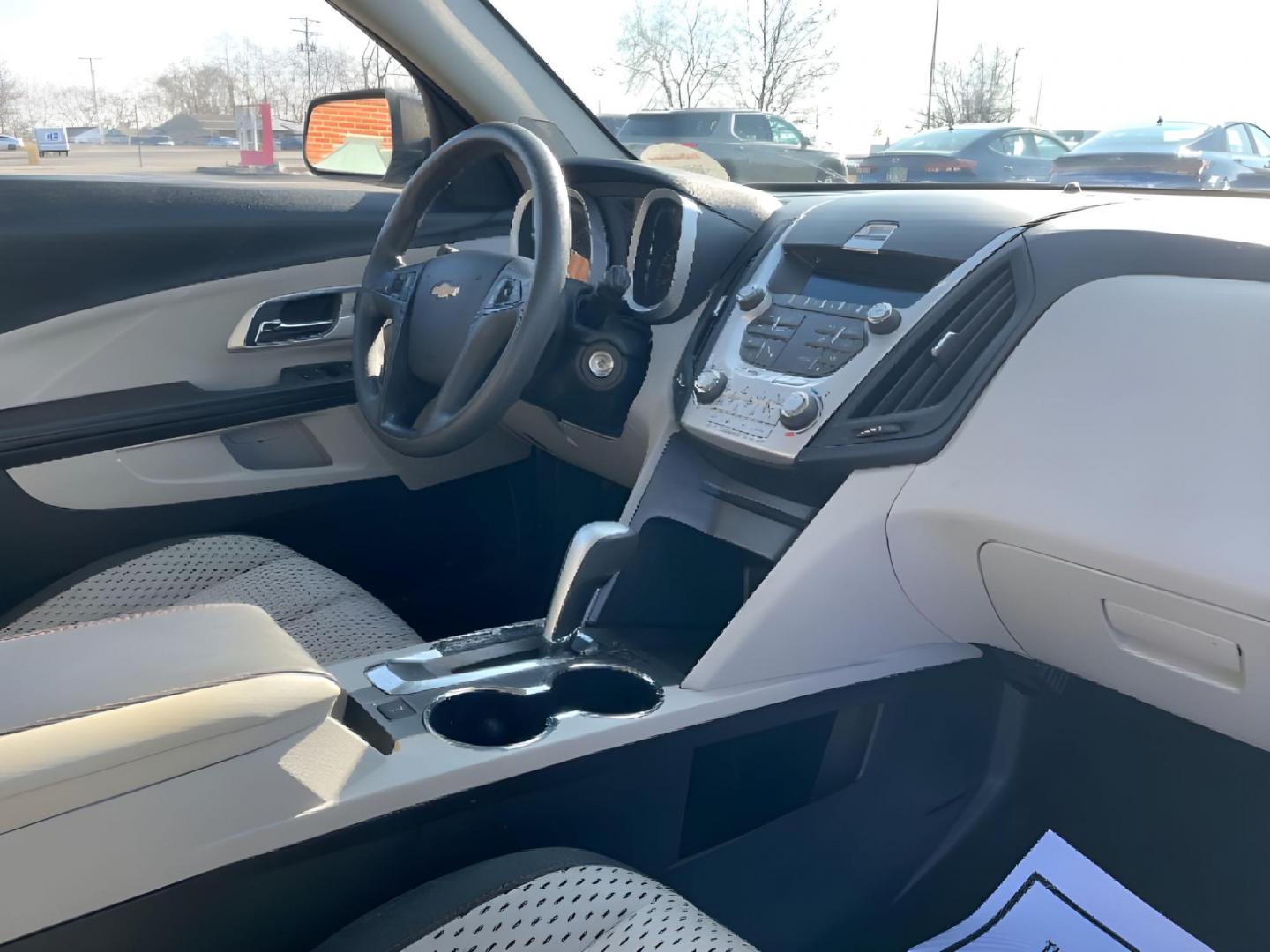 2015 Silver Ice Metallic Chevrolet Equinox LS AWD (2GNFLEEK3F6) with an 2.4L L4 DOHC 16V FFV engine, 6-Speed Automatic transmission, located at 401 Woodman Dr, Riverside, OH, 45431, (937) 908-9800, 39.760899, -84.123421 - Photo#7