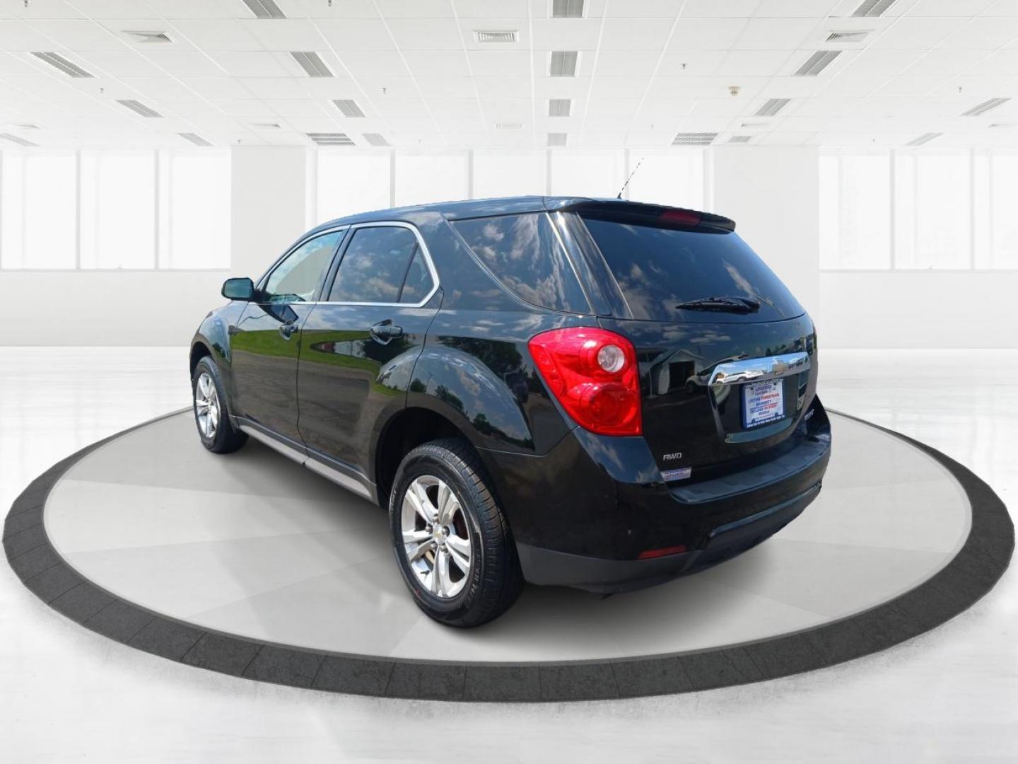 2015 Black Chevrolet Equinox (2GNFLEEK2F6) with an 2.4L L4 DOHC 16V FFV engine, 6-Speed Automatic transmission, located at 1951 S Dayton Lakeview Rd., New Carlisle, OH, 45344, (937) 908-9800, 39.890999, -84.050255 - Photo#4