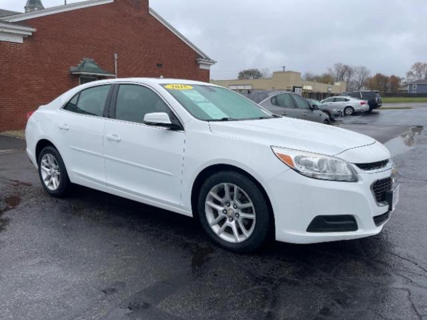 2015 Summit White Chevrolet Malibu 1LT (1G11C5SL5FF) with an 2.5L L4 DOHC 16V engine, 6-Speed Automatic transmission, located at 1184 Kauffman Ave, Fairborn, OH, 45324, (937) 908-9800, 39.807072, -84.030914 - Photo#0