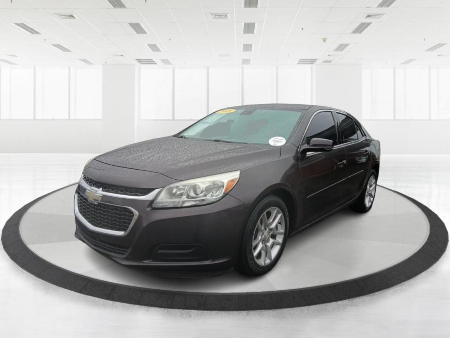 2015 Chevrolet Malibu 1LT (1G11C5SL1FF) with an 2.5L L4 DOHC 16V engine, 6-Speed Automatic transmission, located at 1184 Kauffman Ave, Fairborn, OH, 45324, (937) 908-9800, 39.807072, -84.030914 - 2015 Chevrolet Malibu 1LT - Photo#7