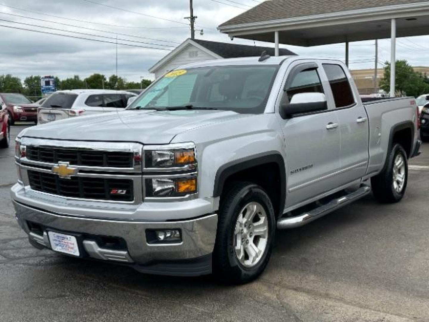 2015 Silver Chevrolet Silverado 1500 LT Double Cab 4WD (1GCVKREC6FZ) with an 5.3L V8 OHV 16V engine, 6-Speed Automatic transmission, located at 1099 N County Rd 25A, Troy, OH, 45373, (937) 908-9800, 40.057079, -84.212883 - Photo#2