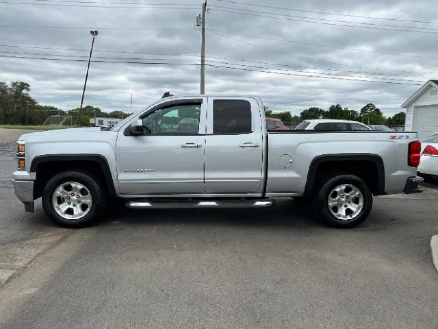 2015 Silver Chevrolet Silverado 1500 LT Double Cab 4WD (1GCVKREC6FZ) with an 5.3L V8 OHV 16V engine, 6-Speed Automatic transmission, located at 1099 N County Rd 25A, Troy, OH, 45373, (937) 908-9800, 40.057079, -84.212883 - Photo#3