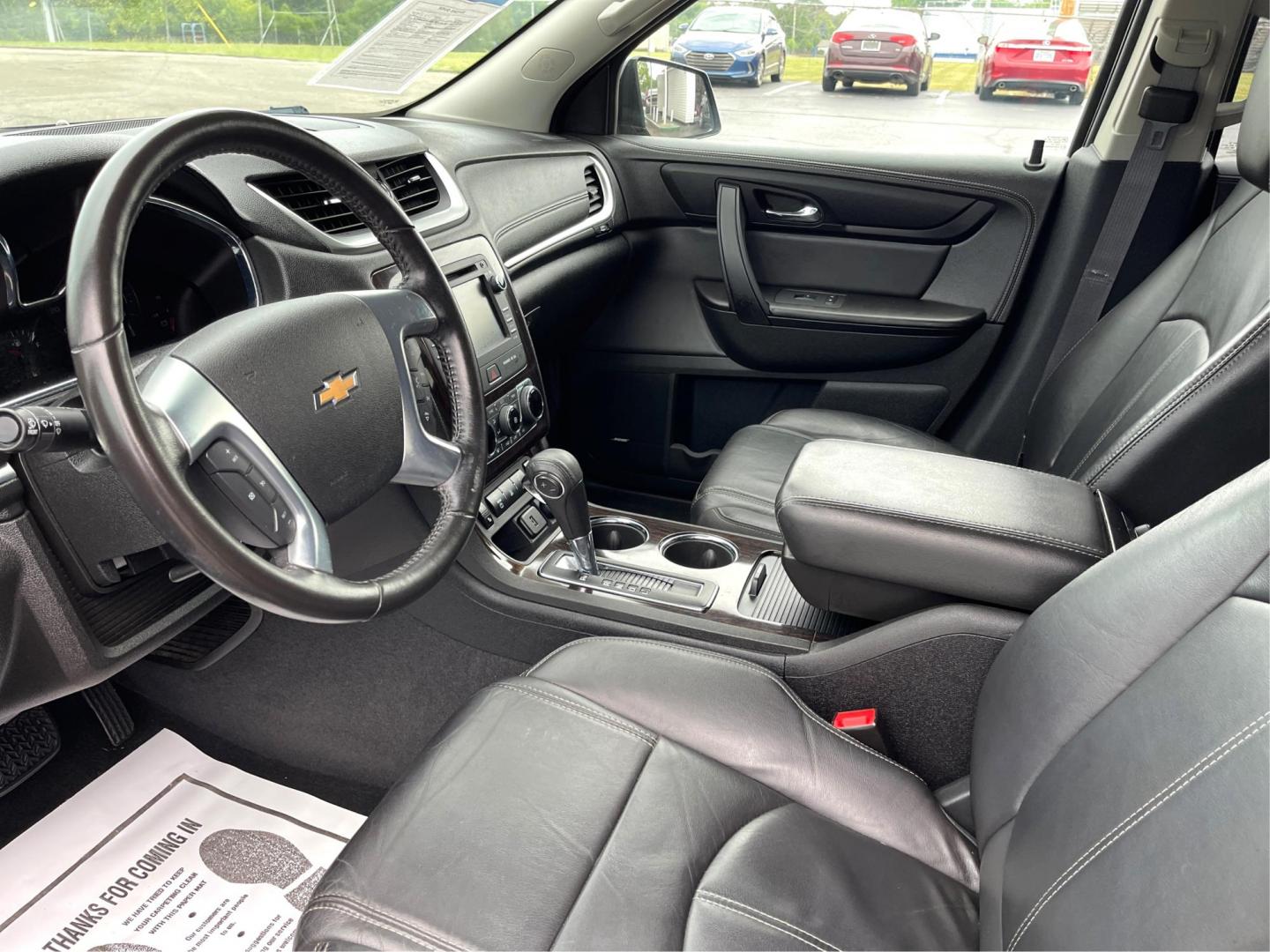 2015 Black Granite Metallic Chevrolet Traverse 2LT AWD (1GNKVHKD5FJ) with an 3.6L V6 DOHC 24V engine, 6-Speed Automatic transmission, located at 4508 South Dixie Dr, Moraine, OH, 45439, (937) 908-9800, 39.689976, -84.218452 - Photo#8