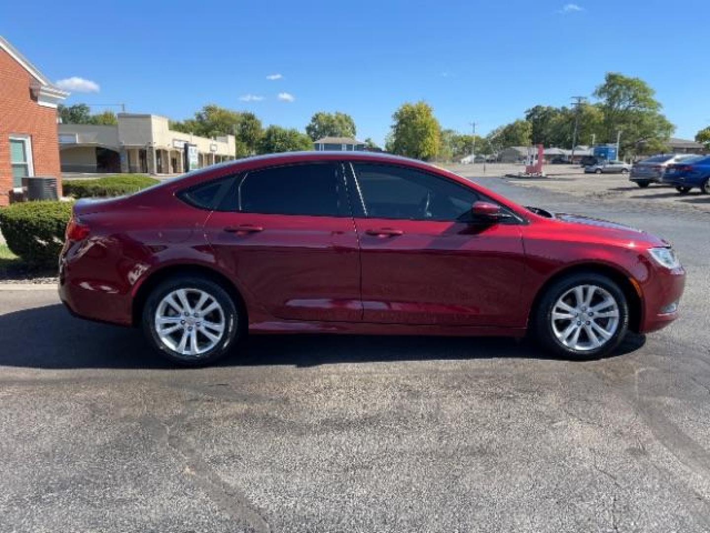 2015 Velvet Red Pearlcoat Chrysler 200 S (1C3CCCBB8FN) with an 2.4L L4 DOHC 16V engine, 9-Speed Automatic transmission, located at 1184 Kauffman Ave, Fairborn, OH, 45324, (937) 908-9800, 39.807072, -84.030914 - Photo#4