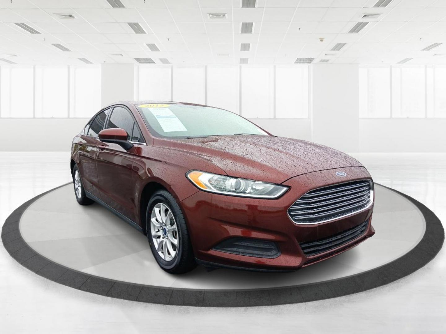 2015 Guard Ford Fusion (3FA6P0G78FR) with an 2.5L L4 DOHC 16V engine, 6-Speed Automatic transmission, located at 1184 Kauffman Ave, Fairborn, OH, 45324, (937) 908-9800, 39.807072, -84.030914 - Photo#0