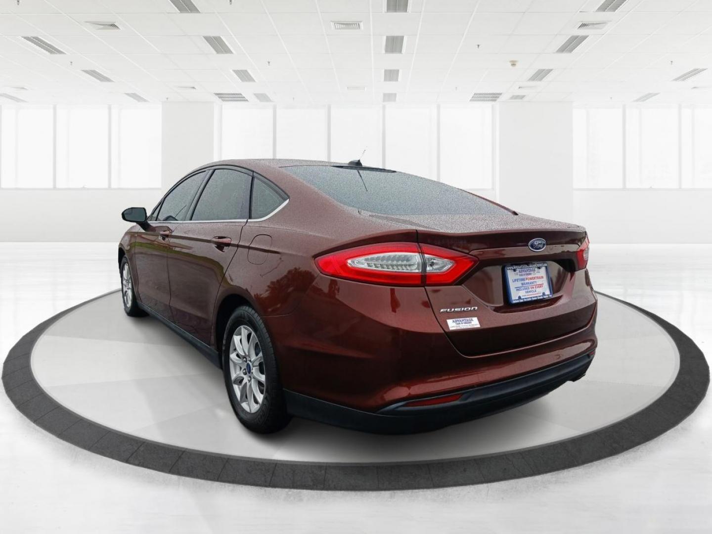 2015 Guard Ford Fusion (3FA6P0G78FR) with an 2.5L L4 DOHC 16V engine, 6-Speed Automatic transmission, located at 1184 Kauffman Ave, Fairborn, OH, 45324, (937) 908-9800, 39.807072, -84.030914 - Photo#4