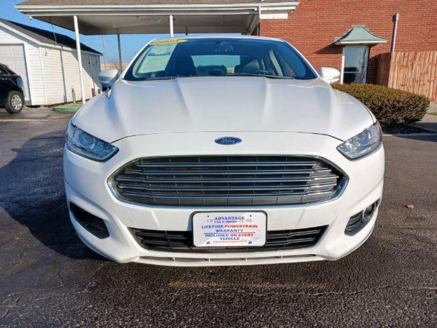 2015 White Platinum Met TC Ford Fusion SE (3FA6P0HD5FR) with an 1.5L L4 DOHC 16V engine, 6-Speed Automatic transmission, located at 1951 S Dayton Lakeview Rd., New Carlisle, OH, 45344, (937) 908-9800, 39.890999, -84.050255 - Photo#1