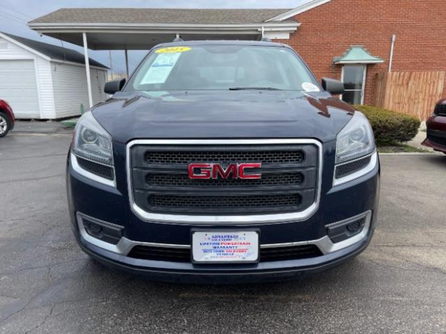 2015 Dark Sapphire Blue Met GMC Acadia SLE-2 FWD (1GKKRPKD5FJ) with an 3.6L V6 DOHC 24V engine, 6-Speed Automatic transmission, located at 1951 S Dayton Lakeview Rd., New Carlisle, OH, 45344, (937) 908-9800, 39.890999, -84.050255 - Photo#2