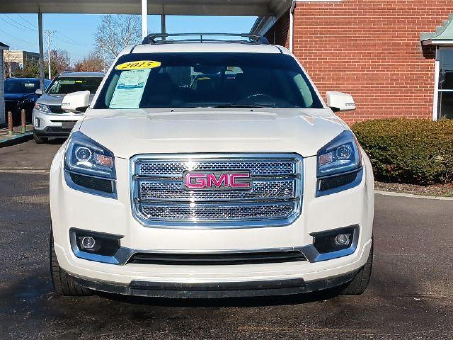 2015 White Diamond Tricoat GMC Acadia Denali AWD (1GKKVTKD6FJ) with an 3.6L V6 DOHC 24V engine, 6-Speed Automatic transmission, located at 880 E. National Road, Vandalia, OH, 45377, (937) 908-9800, 39.891918, -84.183594 - Photo#1