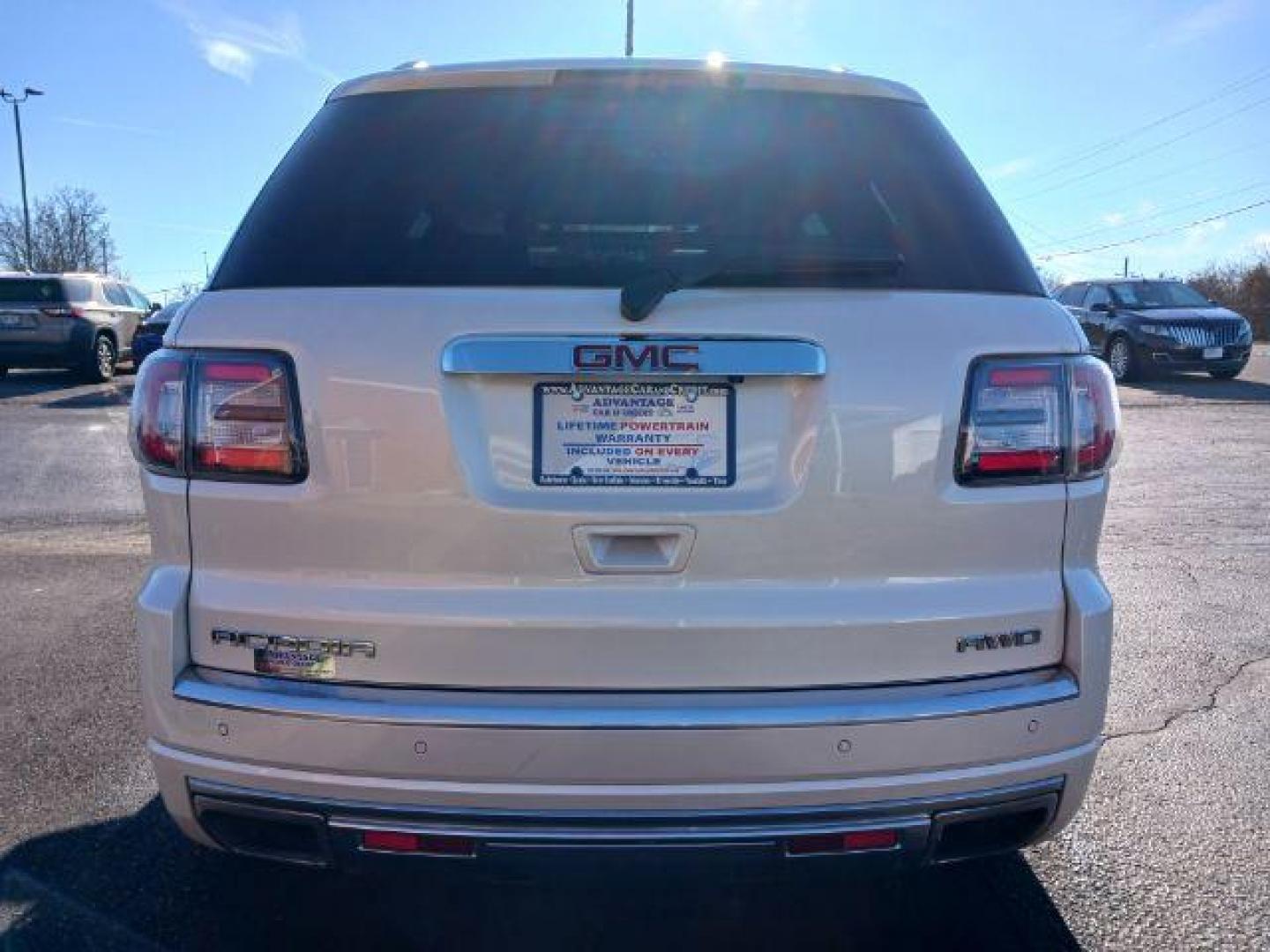 2015 White Diamond Tricoat GMC Acadia Denali AWD (1GKKVTKD6FJ) with an 3.6L V6 DOHC 24V engine, 6-Speed Automatic transmission, located at 880 E. National Road, Vandalia, OH, 45377, (937) 908-9800, 39.891918, -84.183594 - Photo#5