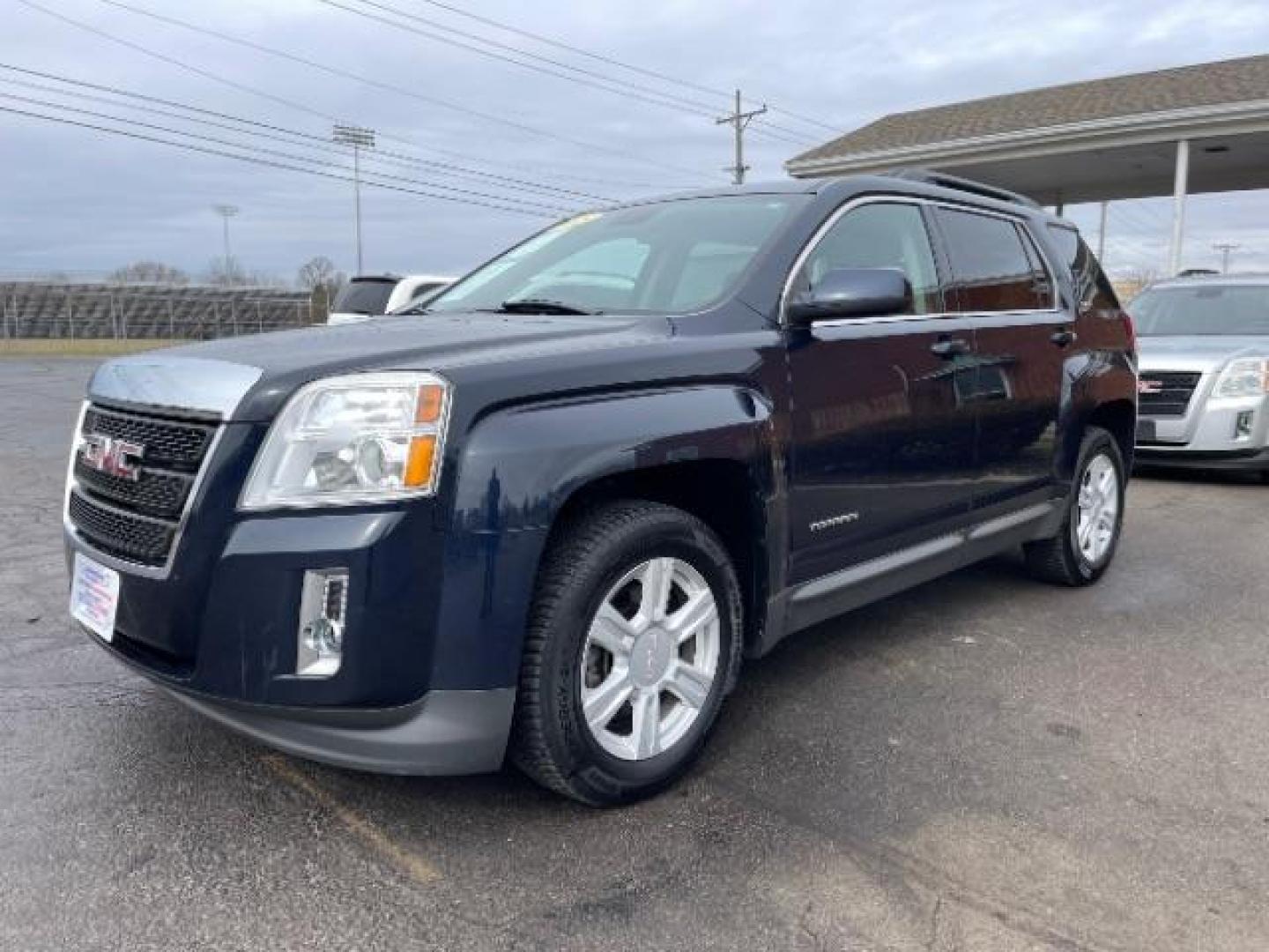 2015 Dark Sapphire Blue Met GMC Terrain SLE2 FWD (2GKFLWEK9F6) with an 2.4L L4 DOHC 16V engine, 6-Speed Automatic transmission, located at 1184 Kauffman Ave, Fairborn, OH, 45324, (937) 908-9800, 39.807072, -84.030914 - Photo#1