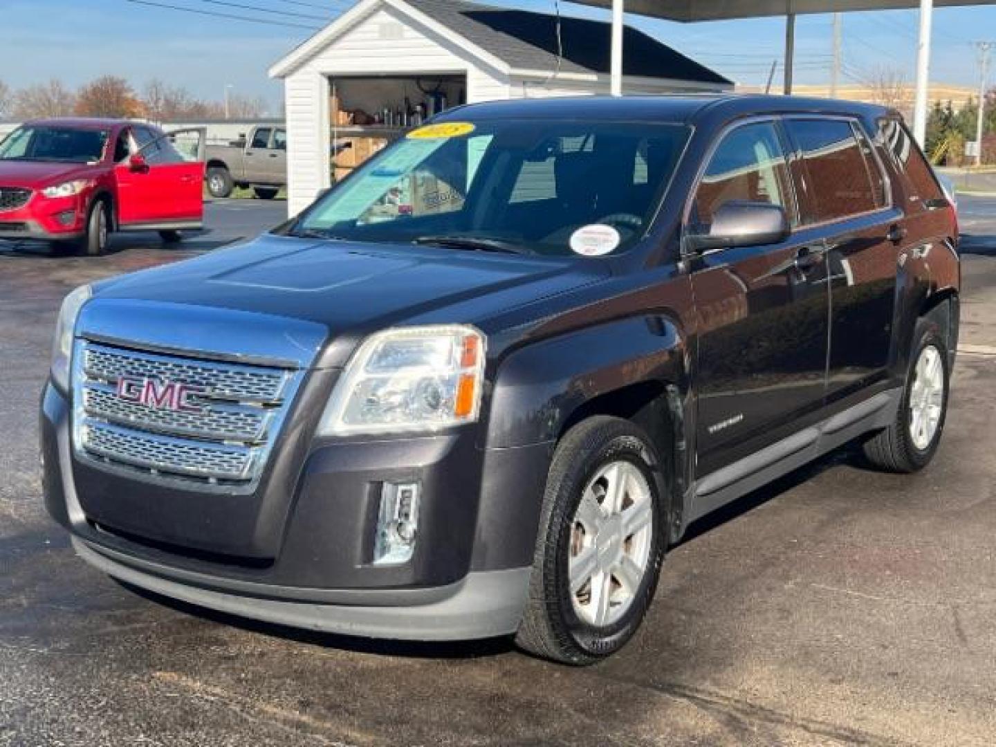 2015 Onyx Black GMC Terrain SLE1 FWD (2GKALMEK0F6) with an 2.4L L4 DOHC 16V engine, 6-Speed Automatic transmission, located at 4508 South Dixie Dr, Moraine, OH, 45439, (937) 908-9800, 39.689976, -84.218452 - Photo#2