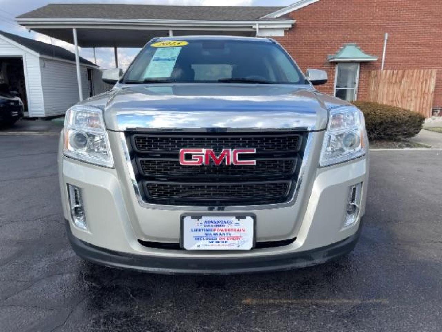 2015 Champagne Silver Metallic GMC Terrain SLE1 FWD (2GKALMEK8F6) with an 2.4L L4 DOHC 16V engine, 6-Speed Automatic transmission, located at 4508 South Dixie Dr, Moraine, OH, 45439, (937) 908-9800, 39.689976, -84.218452 - Photo#2