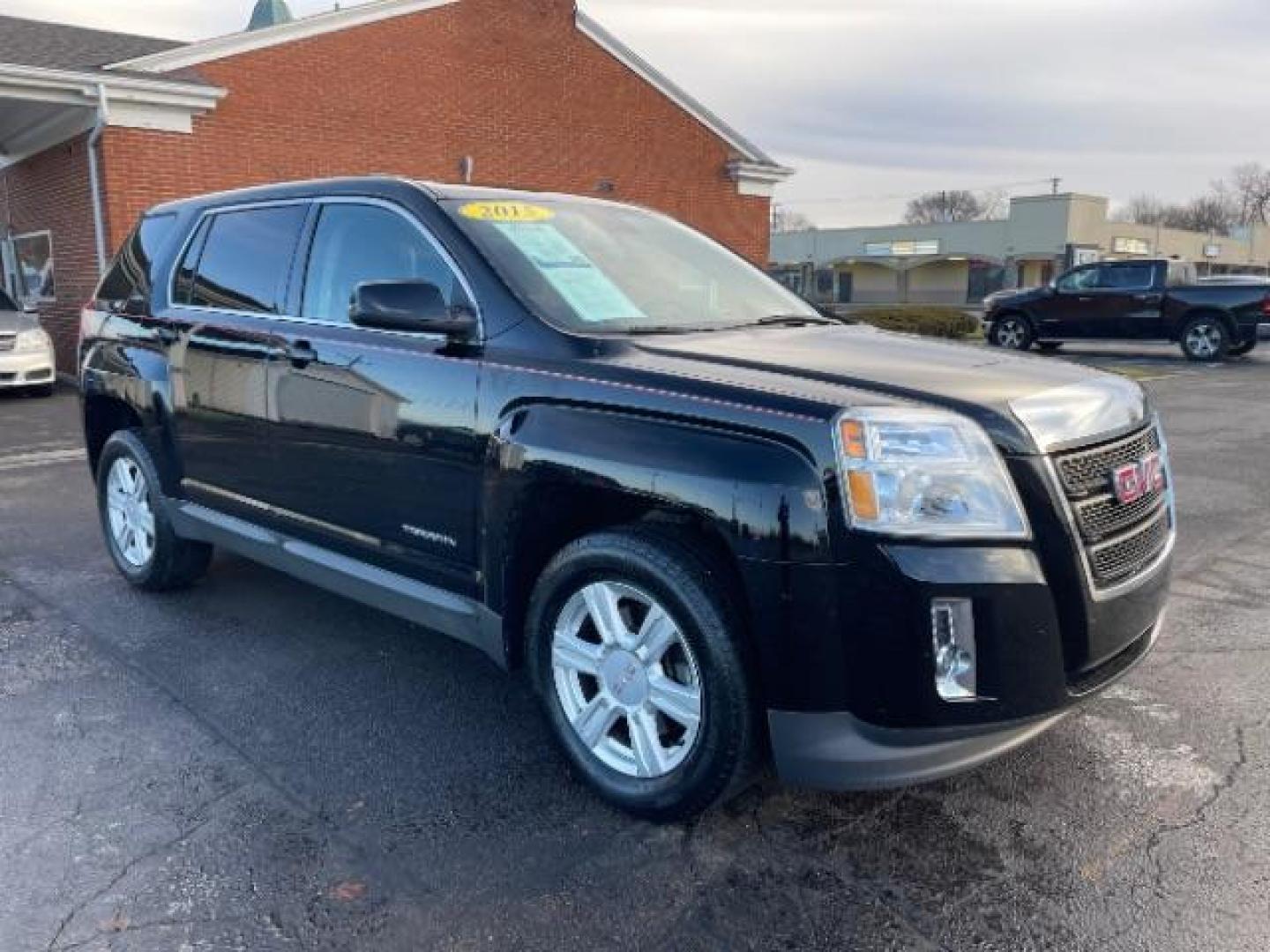 2015 Onyx Black GMC Terrain SLE1 FWD (2GKALMEK1F6) with an 2.4L L4 DOHC 16V engine, 6-Speed Automatic transmission, located at 1951 S Dayton Lakeview Rd., New Carlisle, OH, 45344, (937) 908-9800, 39.890999, -84.050255 - Photo#0