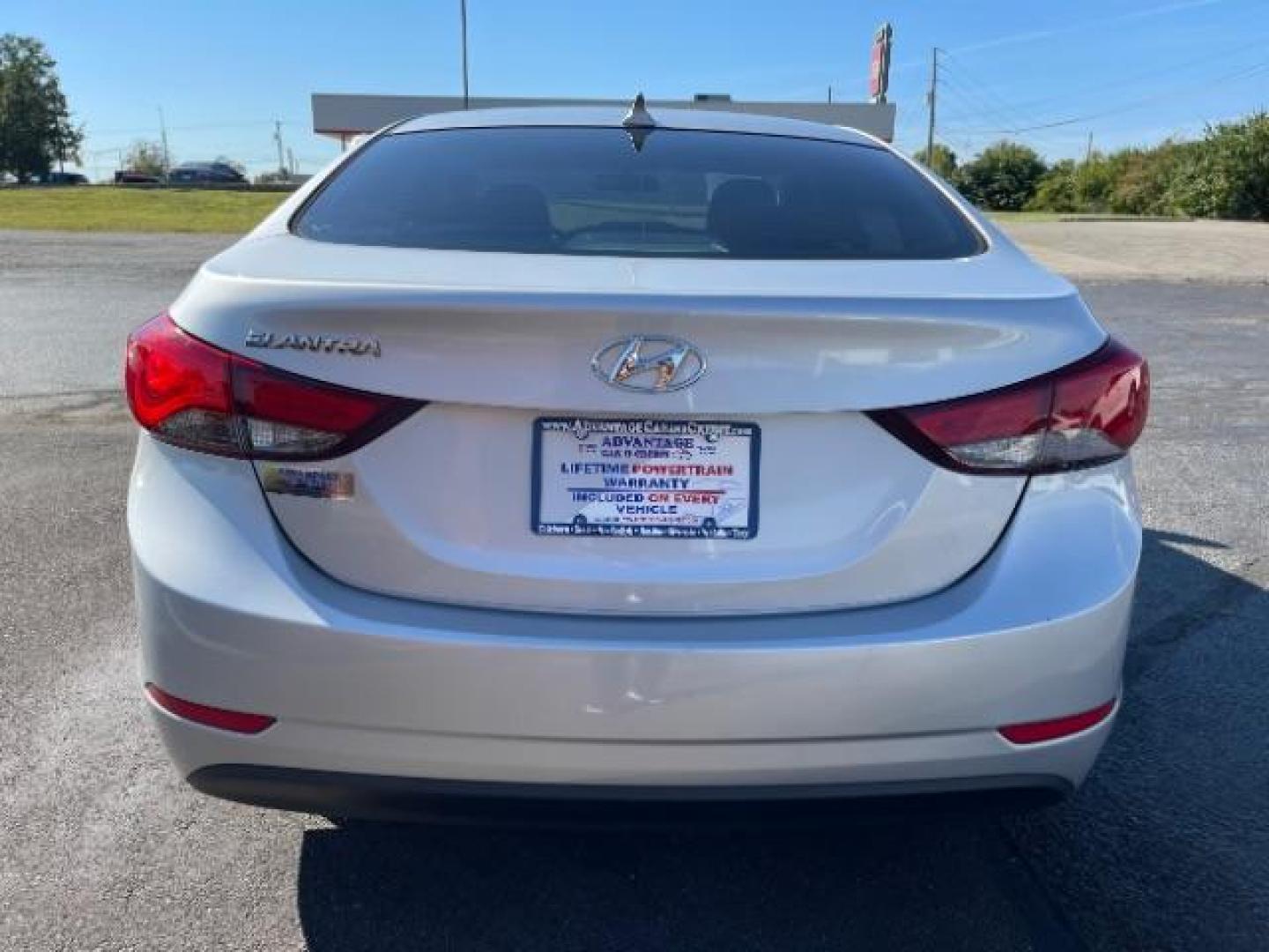 2015 Symphony Silver Hyundai Elantra SE 6AT (5NPDH4AE7FH) with an 1.8L L4 DOHC 16V engine, 6-Speed Automatic transmission, located at 880 E. National Road, Vandalia, OH, 45377, (937) 908-9800, 39.891918, -84.183594 - Photo#3