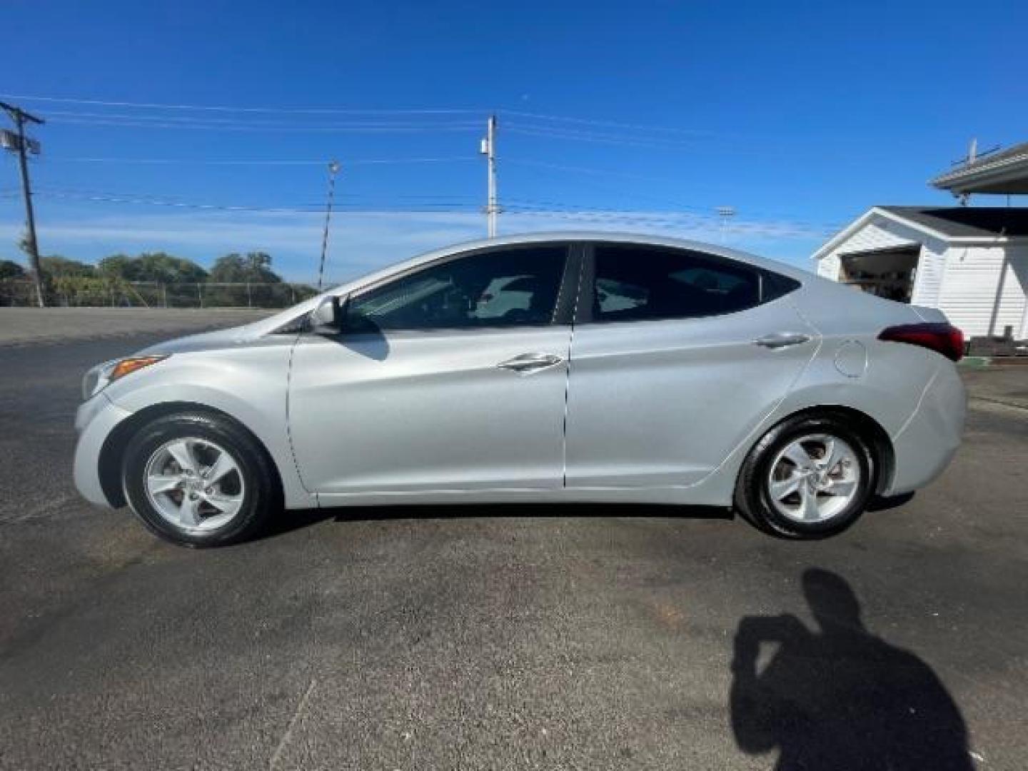 2015 Symphony Silver Hyundai Elantra SE 6AT (5NPDH4AE7FH) with an 1.8L L4 DOHC 16V engine, 6-Speed Automatic transmission, located at 880 E. National Road, Vandalia, OH, 45377, (937) 908-9800, 39.891918, -84.183594 - Photo#5