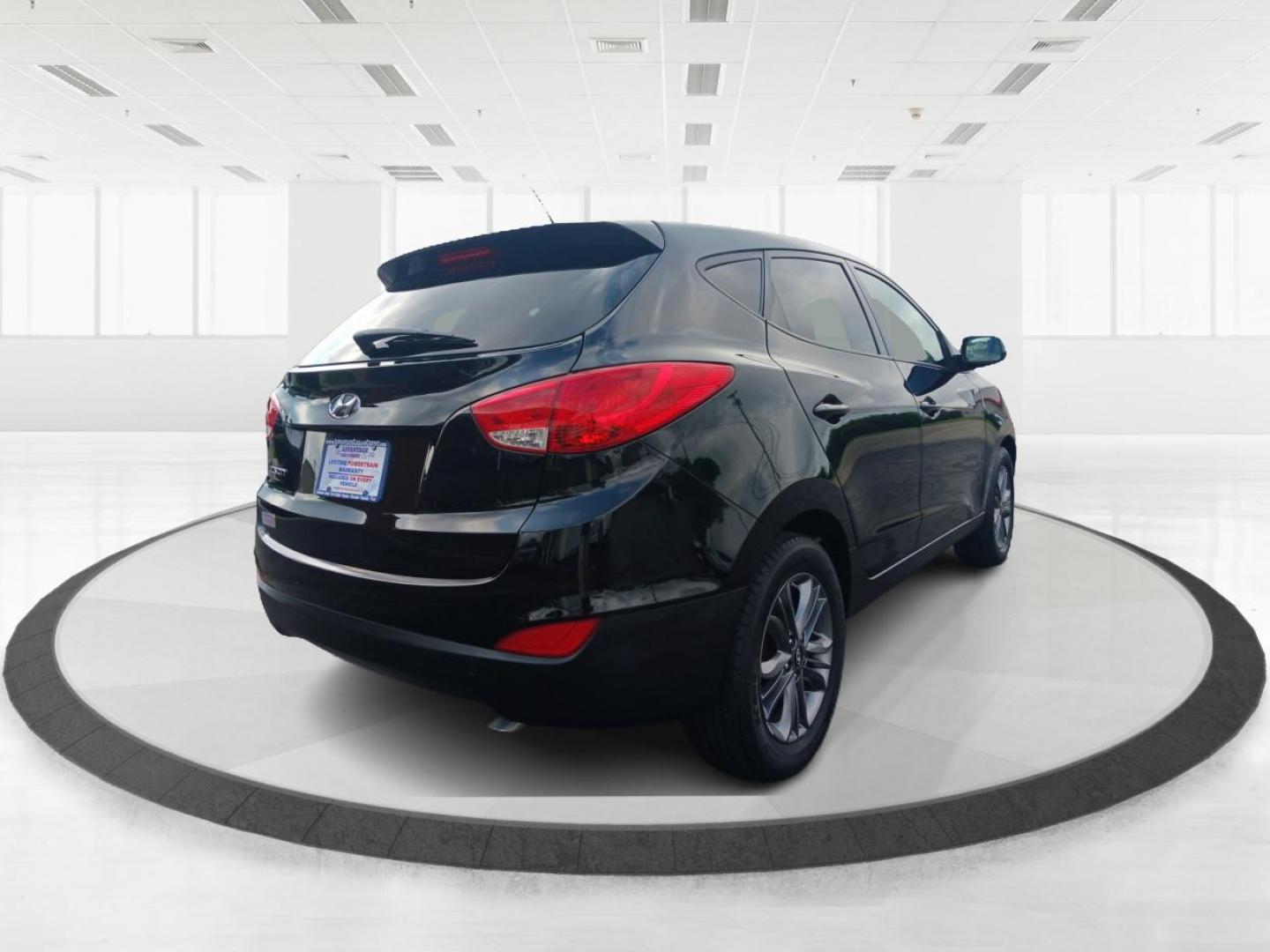 2015 Ash Black Mica Hyundai Tucson (KM8JT3AF9FU) with an 2.0L L4 DOHC 16V engine, 6-Speed Automatic transmission, located at 401 Woodman Dr, Riverside, OH, 45431, (937) 908-9800, 39.760899, -84.123421 - Photo#2