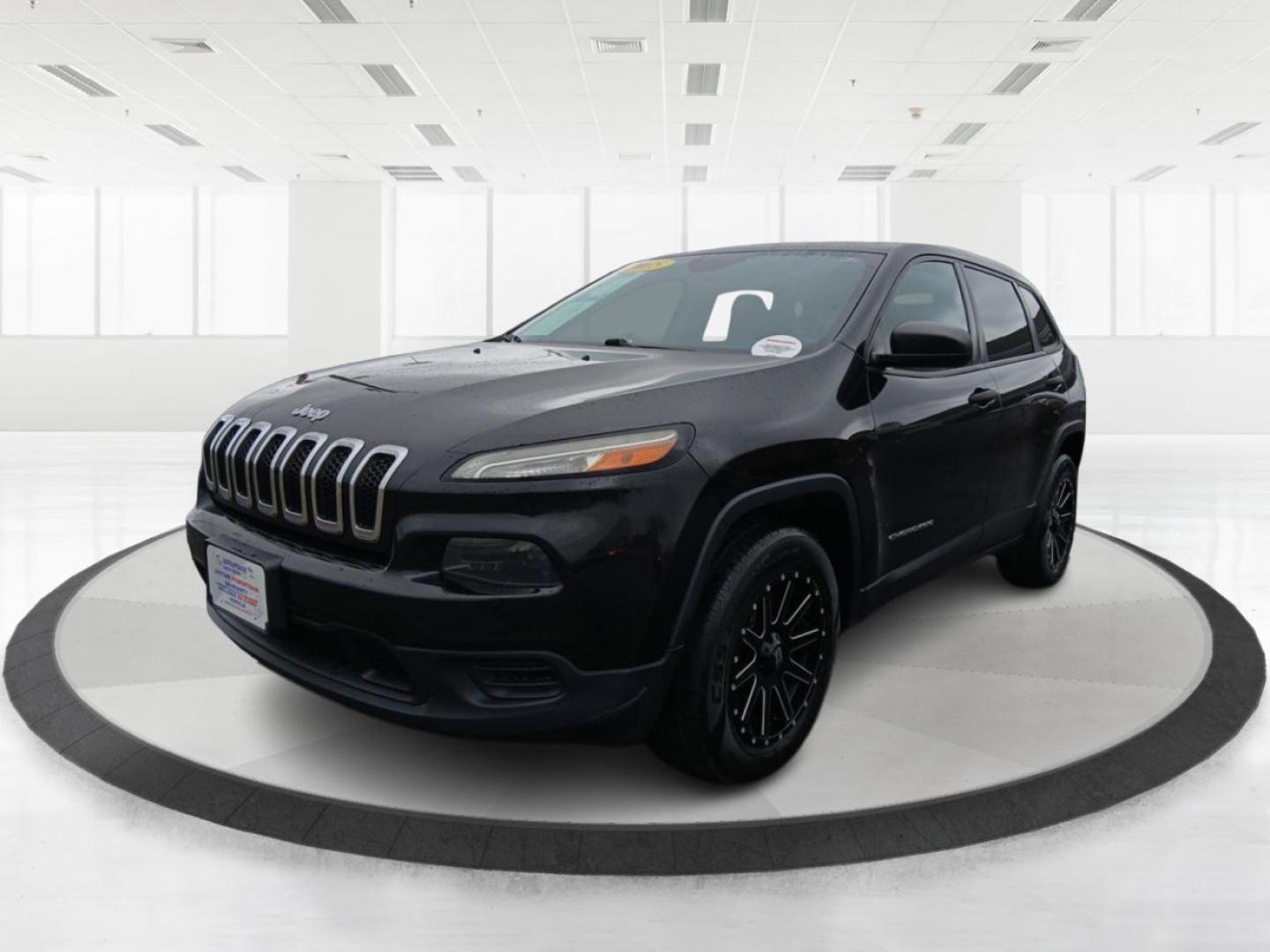 2015 Jeep Cherokee Sport 4WD (1C4PJMAB4FW) with an 2.4L L4 DOHC 16V engine, 9-Speed Automatic transmission, located at 4508 South Dixie Dr, Moraine, OH, 45439, (937) 908-9800, 39.689976, -84.218452 - 2015 Jeep Cherokee Sport 4WD - Photo#6