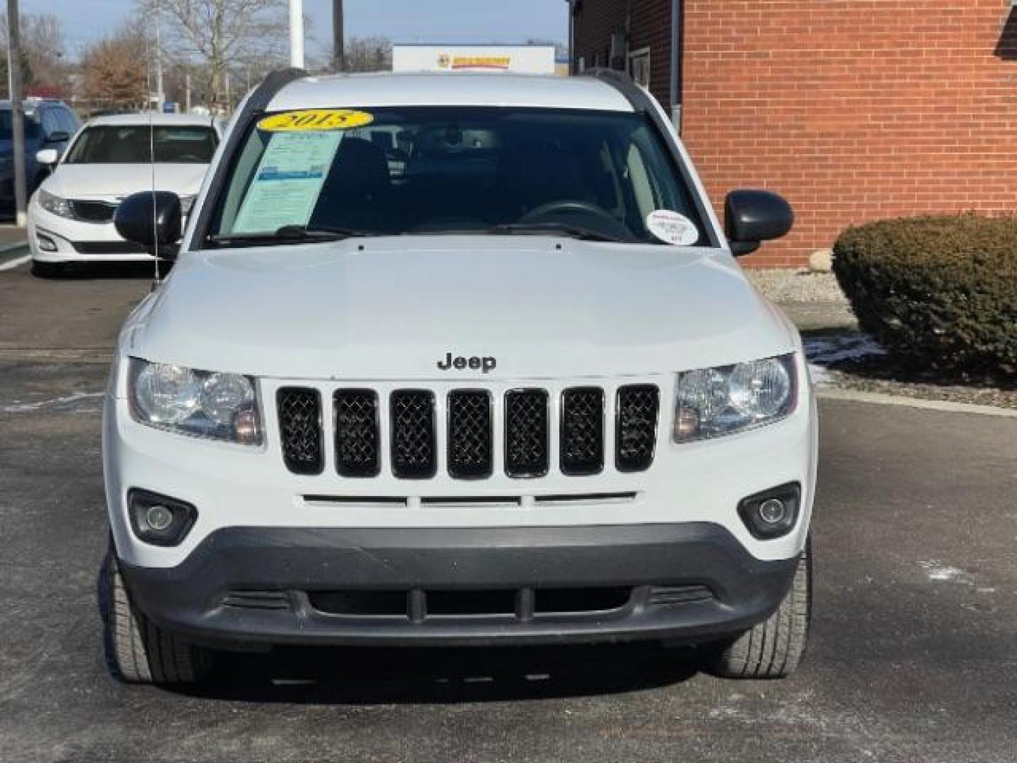 2015 Bright White Clear Coat Jeep Compass Sport 4WD (1C4NJDBB4FD) with an 2.4L L4 DOHC 16V engine, located at 1184 Kauffman Ave, Fairborn, OH, 45324, (937) 908-9800, 39.807072, -84.030914 - Photo#5