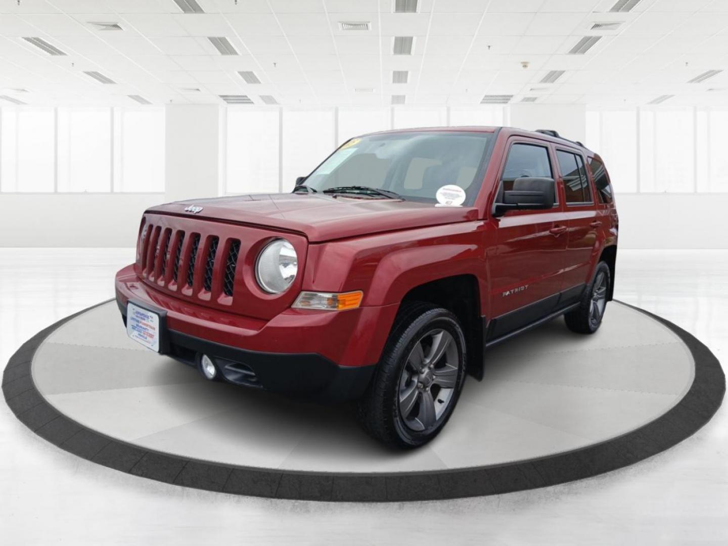 2015 Jeep Patriot Latitude 4WD (1C4NJRFB4FD) with an 2.4L L4 DOHC 16V engine, located at 880 E. National Road, Vandalia, OH, 45377, (937) 908-9800, 39.891918, -84.183594 - 2015 Jeep Patriot Latitude 4WD - Photo#7