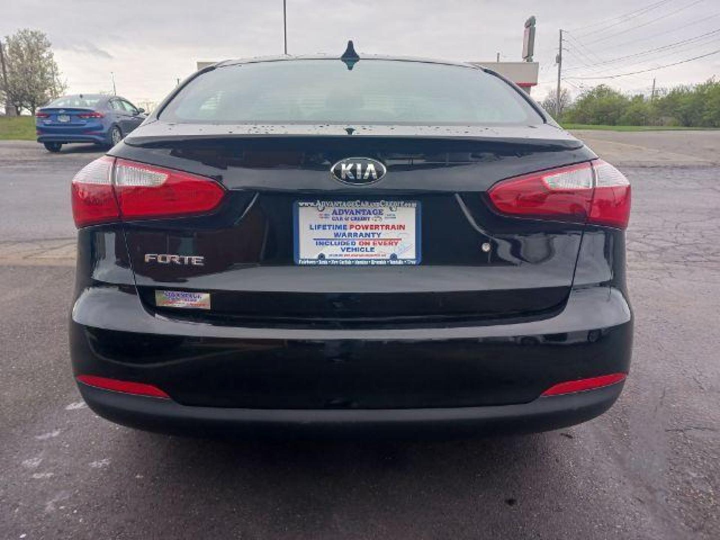 2015 Aurora Black Kia Forte LX (KNAFK4A64F5) with an 1.8L L4 DOHC 16V engine, located at 1184 Kauffman Ave, Fairborn, OH, 45324, (937) 908-9800, 39.807072, -84.030914 - Photo#5