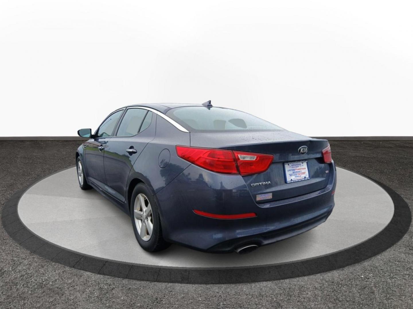 2015 Smokey Blue Kia Optima LX (KNAGM4A72F5) with an 2.4L L4 DOHC 16V engine, 6-Speed Automatic transmission, located at 1184 Kauffman Ave, Fairborn, OH, 45324, (937) 908-9800, 39.807072, -84.030914 - Photo#4