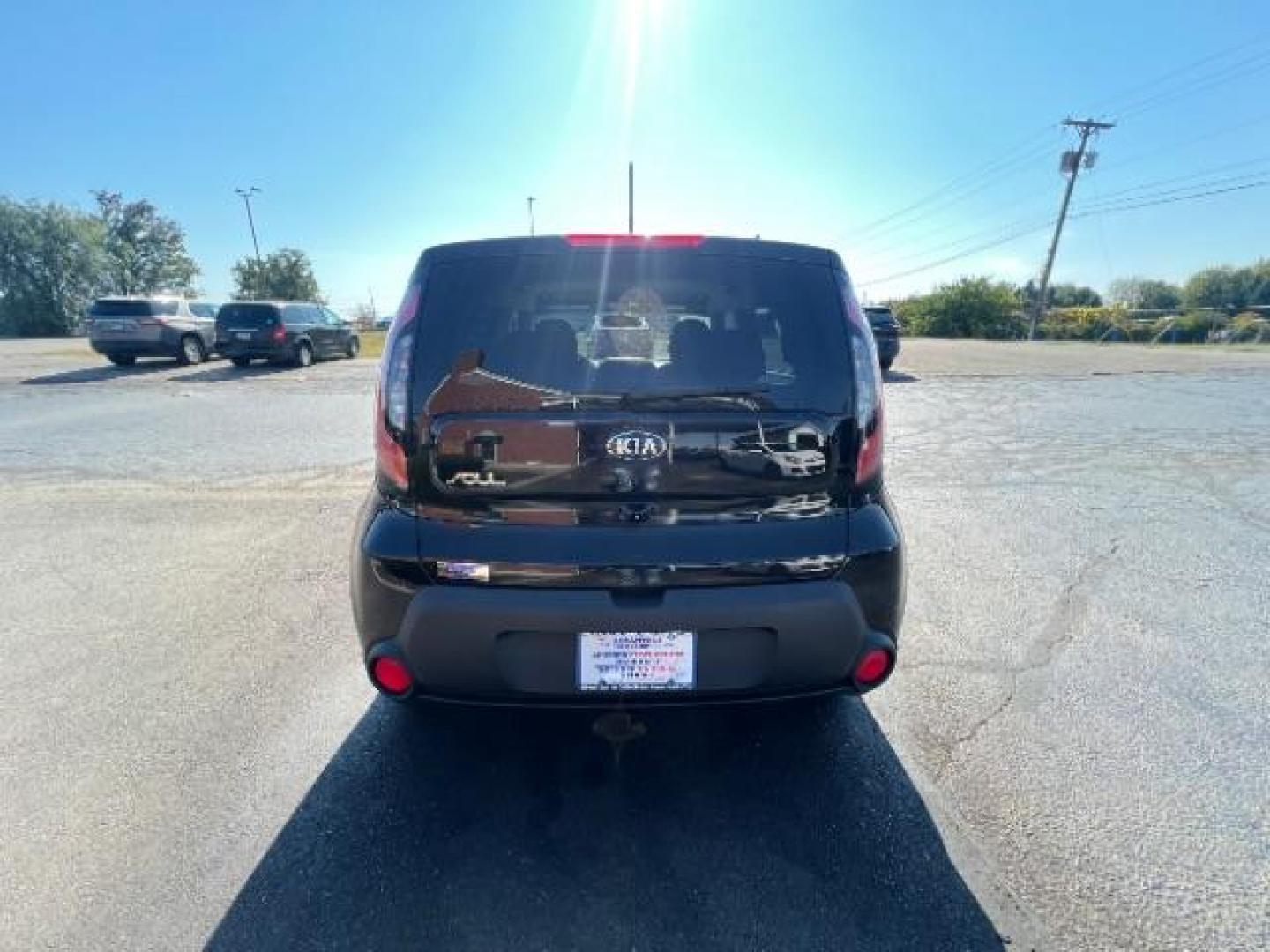 2015 Shadow Black Kia Soul Base (KNDJN2A29F7) with an 1.6L L4 DOHC 16V engine, located at 1184 Kauffman Ave, Fairborn, OH, 45324, (937) 908-9800, 39.807072, -84.030914 - Photo#10