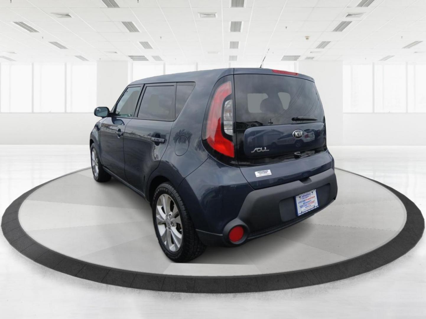 2015 Carribean Blue Kia Soul + (KNDJP3A50F7) with an 2.0L L4 DOHC 16V engine, 6-Speed Automatic transmission, located at 1230 East Main St, Xenia, OH, 45385, (937) 908-9800, 39.688026, -83.910172 - 2015 Kia Soul + - Photo#4