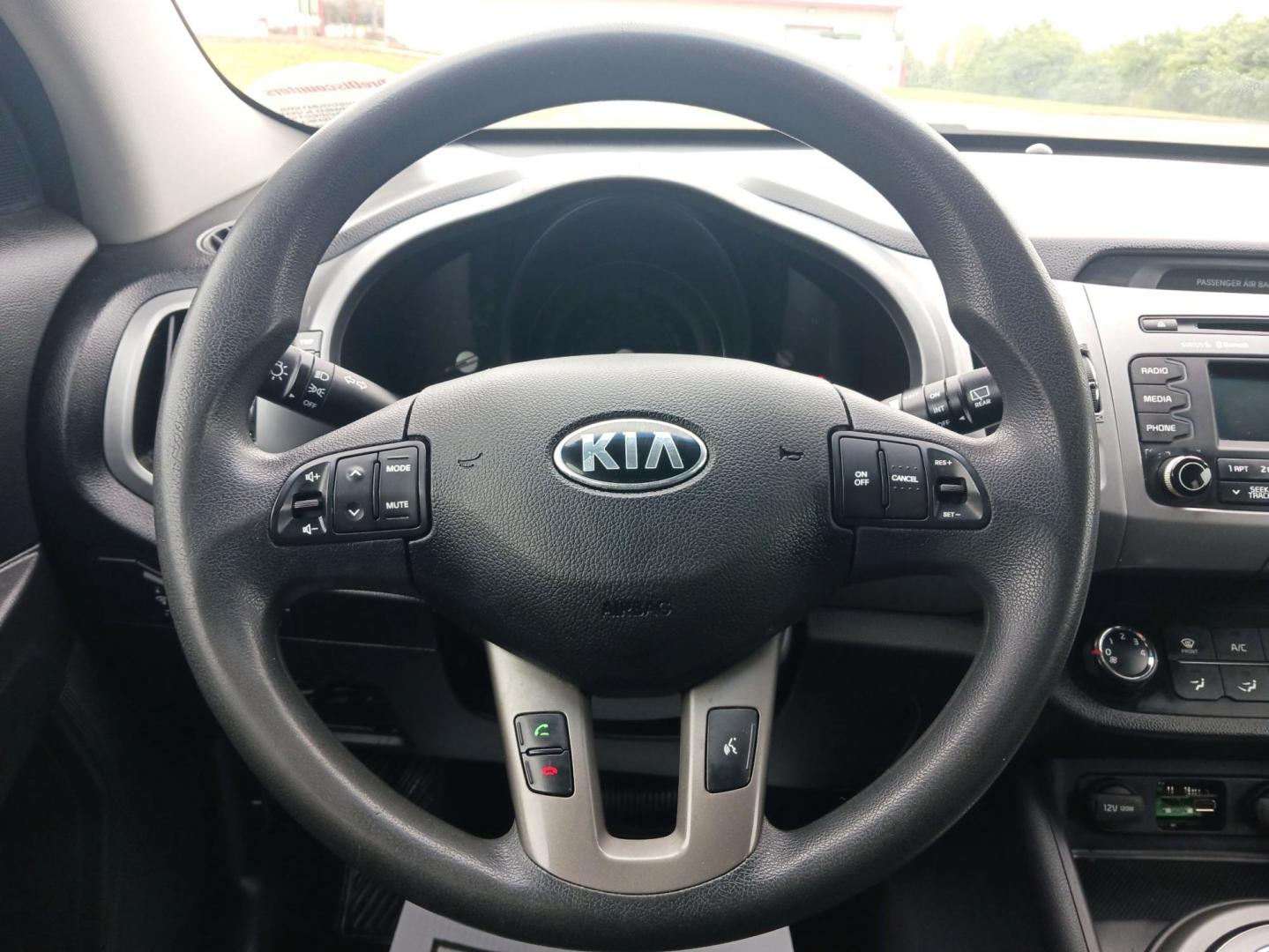 2015 Black Cherry Kia Sportage LX AWD (KNDPBCAC2F7) with an 2.4L V6 DOHC 24V engine, 6-Speed Automatic transmission, located at 1951 S Dayton Lakeview Rd., New Carlisle, OH, 45344, (937) 908-9800, 39.890999, -84.050255 - Photo#15